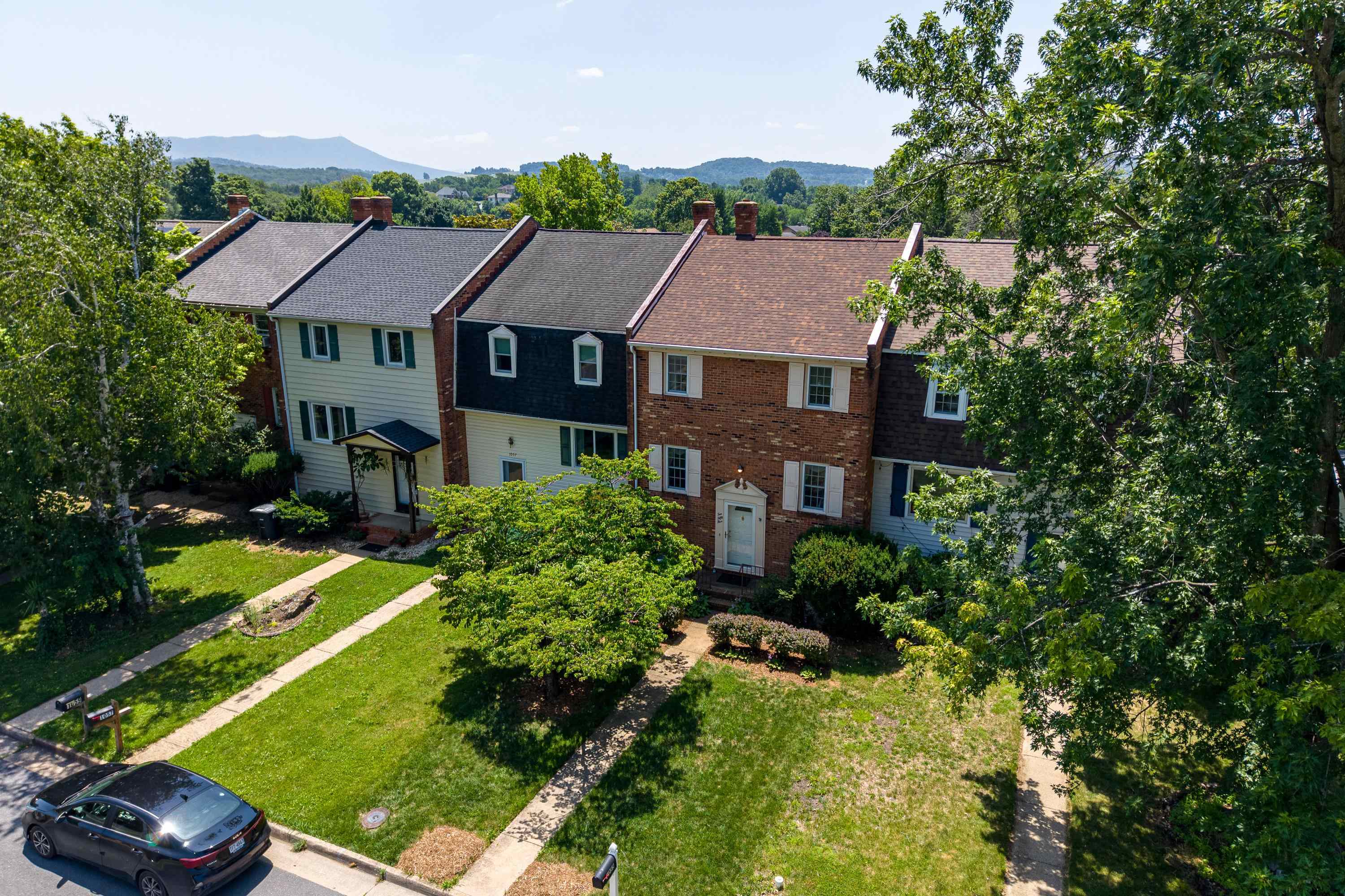 1055 MEADOWLARK DR, HARRISONBURG, Virginia 22802, 2 Bedrooms Bedrooms, ,1 BathroomBathrooms,Residential,1055 MEADOWLARK DR,679123 MLS # 679123 1055 MEADOWLARK DR, HARRISONBURG, Virginia 22802, 2 Bedrooms Bedrooms, ,1 BathroomBathrooms,Residential,1055 MEADOWLARK DR,679123 MLS # 679123