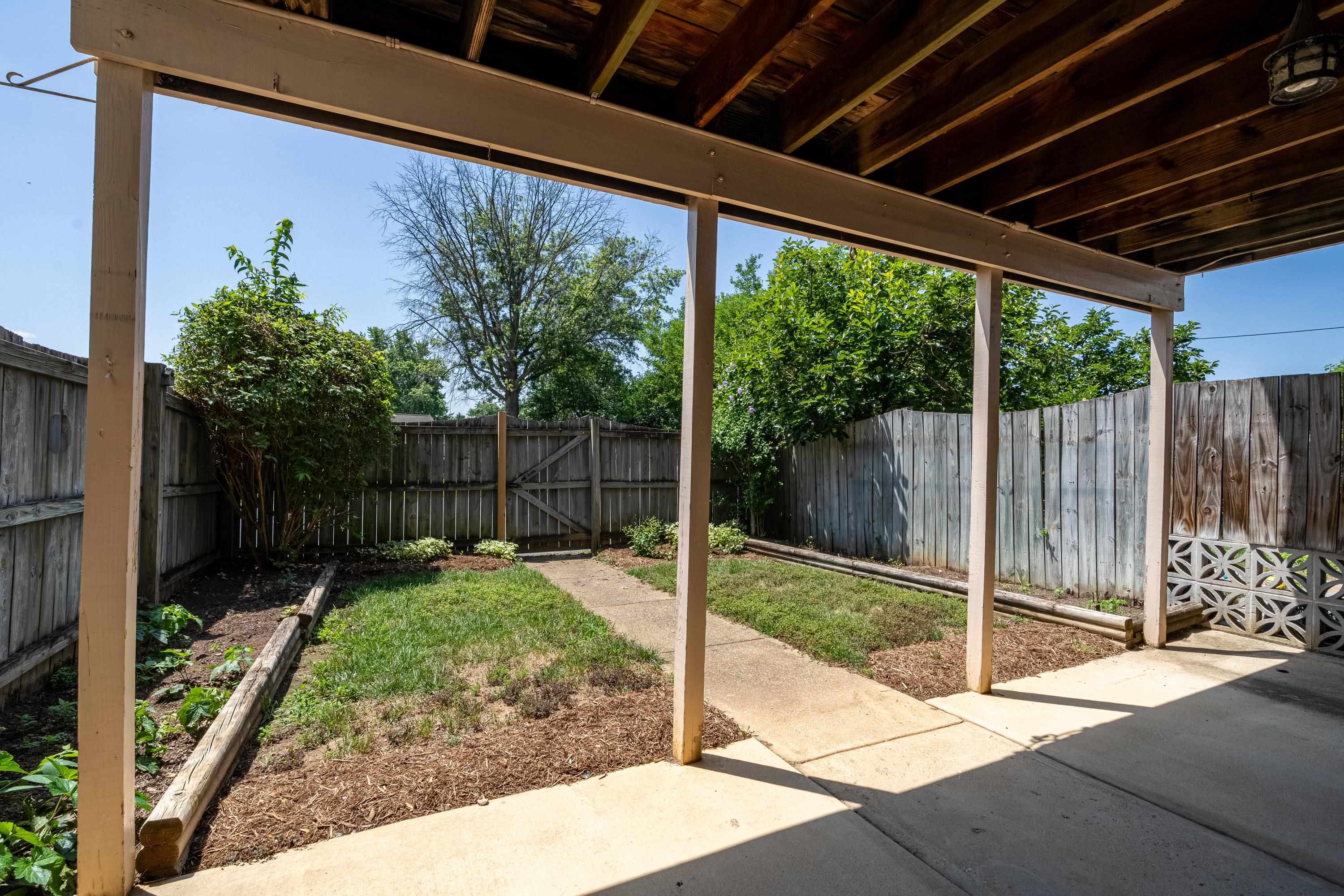 1055 MEADOWLARK DR, HARRISONBURG, Virginia 22802, 2 Bedrooms Bedrooms, ,1 BathroomBathrooms,Residential,1055 MEADOWLARK DR,679123 MLS # 679123 1055 MEADOWLARK DR, HARRISONBURG, Virginia 22802, 2 Bedrooms Bedrooms, ,1 BathroomBathrooms,Residential,1055 MEADOWLARK DR,679123 MLS # 679123
