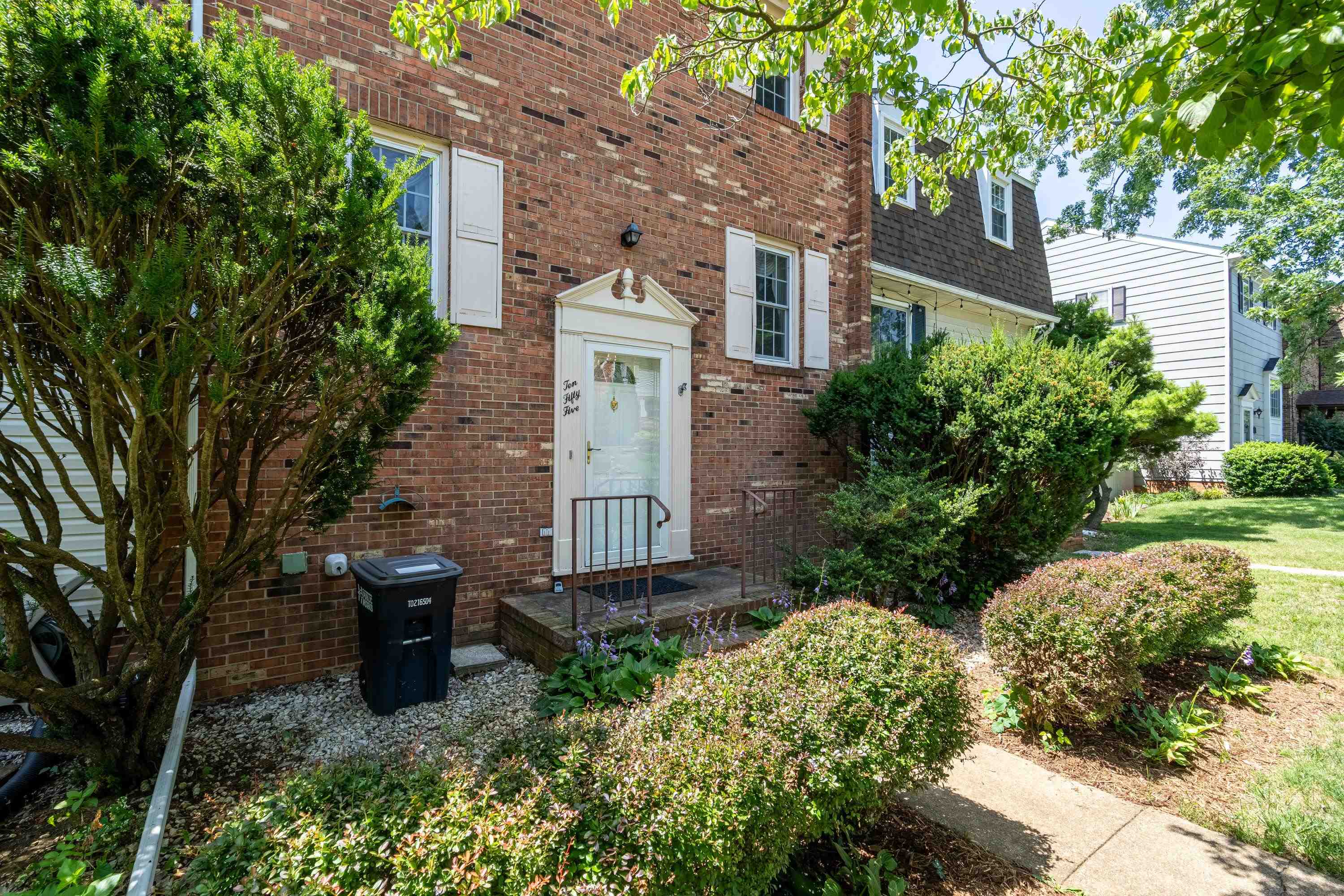 1055 MEADOWLARK DR, HARRISONBURG, Virginia 22802, 2 Bedrooms Bedrooms, ,1 BathroomBathrooms,Residential,1055 MEADOWLARK DR,679123 MLS # 679123 1055 MEADOWLARK DR, HARRISONBURG, Virginia 22802, 2 Bedrooms Bedrooms, ,1 BathroomBathrooms,Residential,1055 MEADOWLARK DR,679123 MLS # 679123