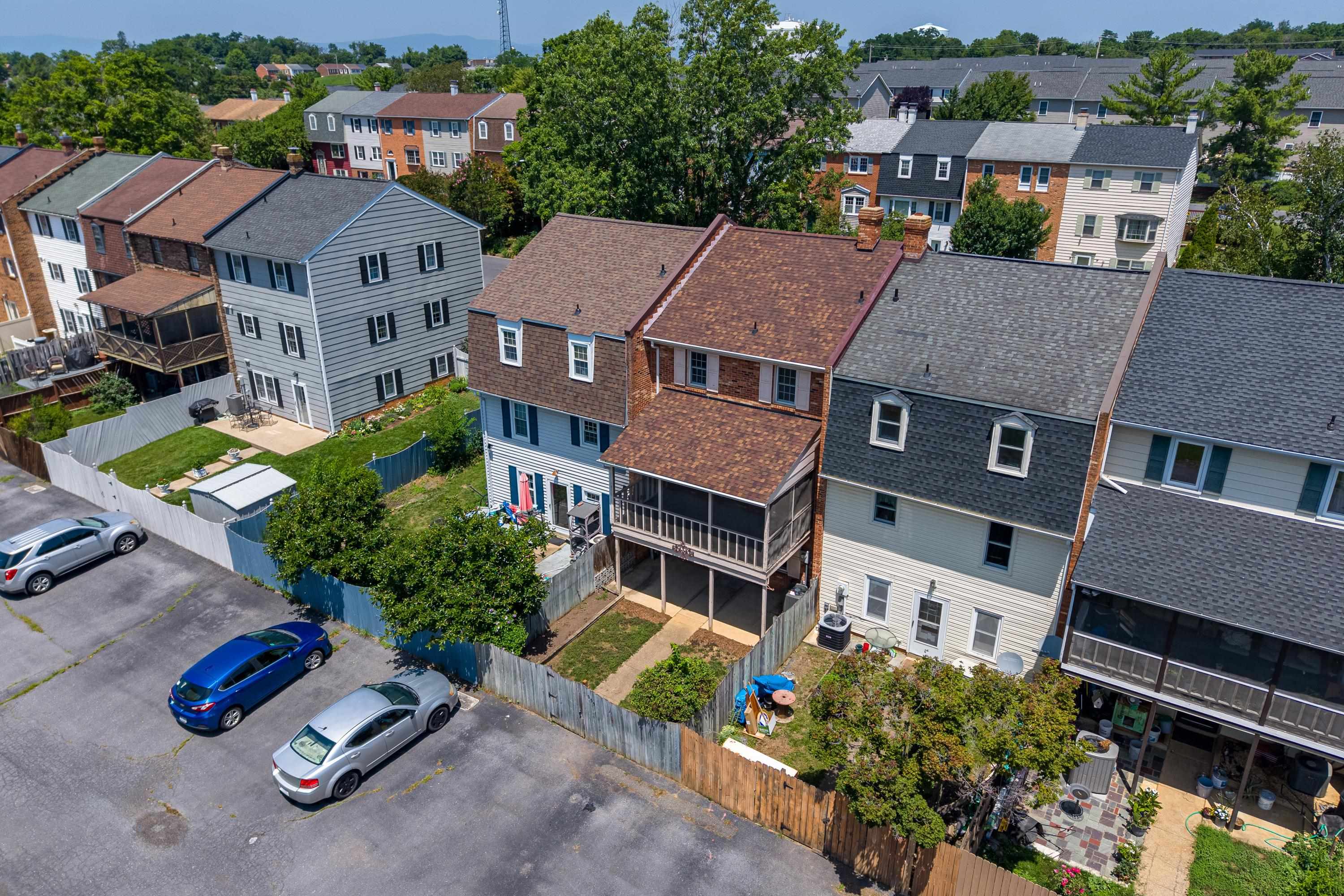 1055 MEADOWLARK DR, HARRISONBURG, Virginia 22802, 2 Bedrooms Bedrooms, ,1 BathroomBathrooms,Residential,1055 MEADOWLARK DR,679123 MLS # 679123 1055 MEADOWLARK DR, HARRISONBURG, Virginia 22802, 2 Bedrooms Bedrooms, ,1 BathroomBathrooms,Residential,1055 MEADOWLARK DR,679123 MLS # 679123