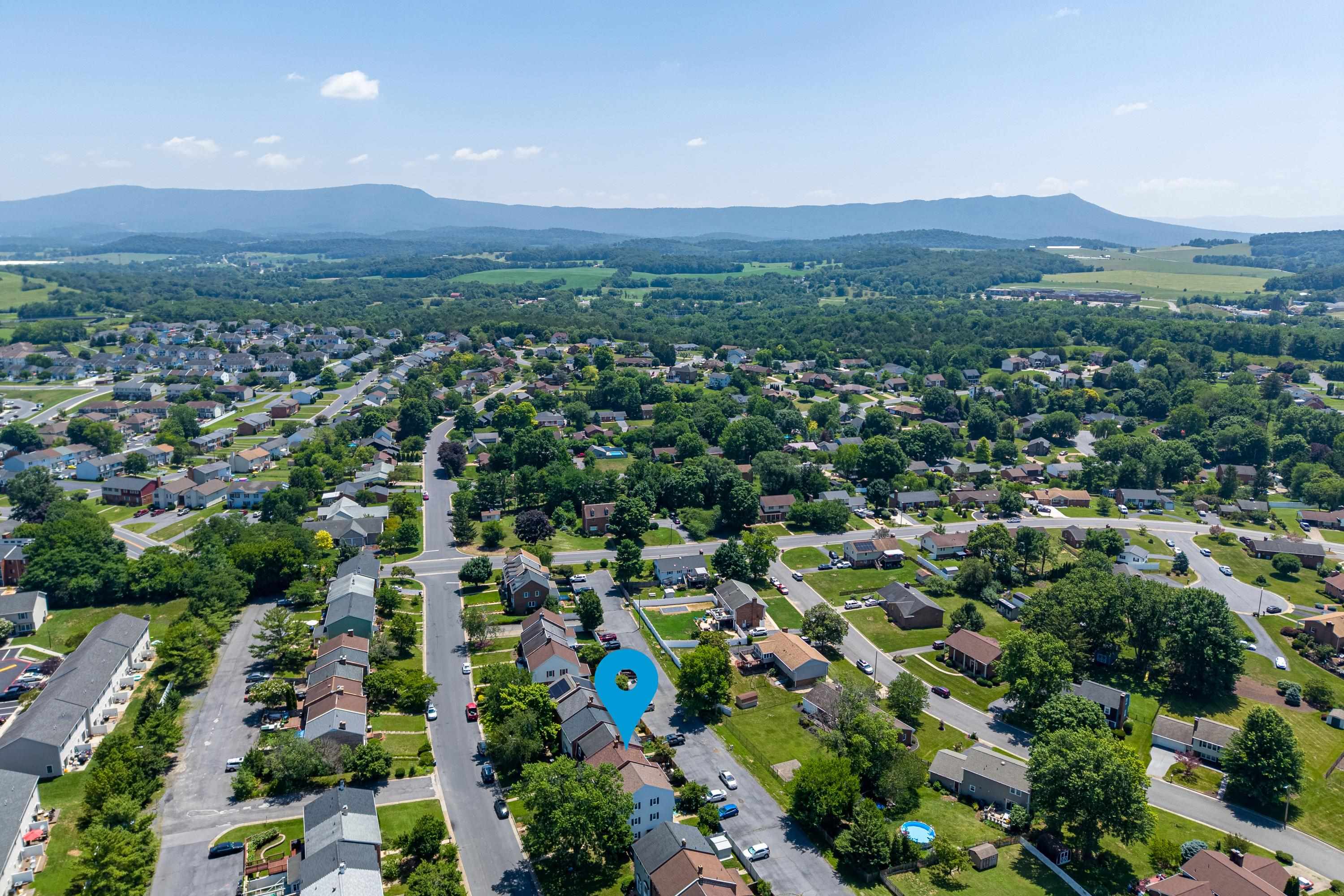 1055 MEADOWLARK DR, HARRISONBURG, Virginia 22802, 2 Bedrooms Bedrooms, ,1 BathroomBathrooms,Residential,1055 MEADOWLARK DR,679123 MLS # 679123 1055 MEADOWLARK DR, HARRISONBURG, Virginia 22802, 2 Bedrooms Bedrooms, ,1 BathroomBathrooms,Residential,1055 MEADOWLARK DR,679123 MLS # 679123
