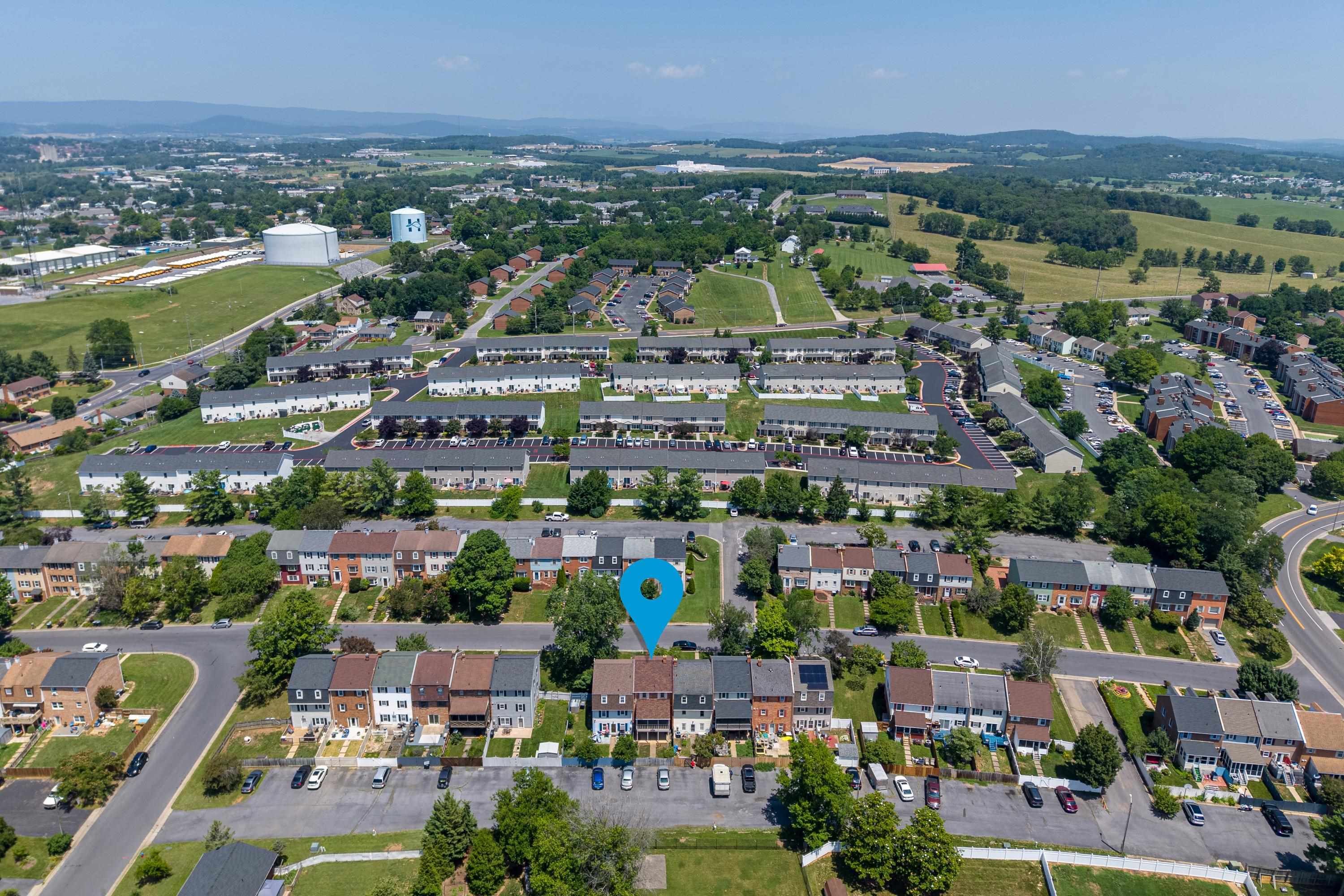 1055 MEADOWLARK DR, HARRISONBURG, Virginia 22802, 2 Bedrooms Bedrooms, ,1 BathroomBathrooms,Residential,1055 MEADOWLARK DR,679123 MLS # 679123 1055 MEADOWLARK DR, HARRISONBURG, Virginia 22802, 2 Bedrooms Bedrooms, ,1 BathroomBathrooms,Residential,1055 MEADOWLARK DR,679123 MLS # 679123