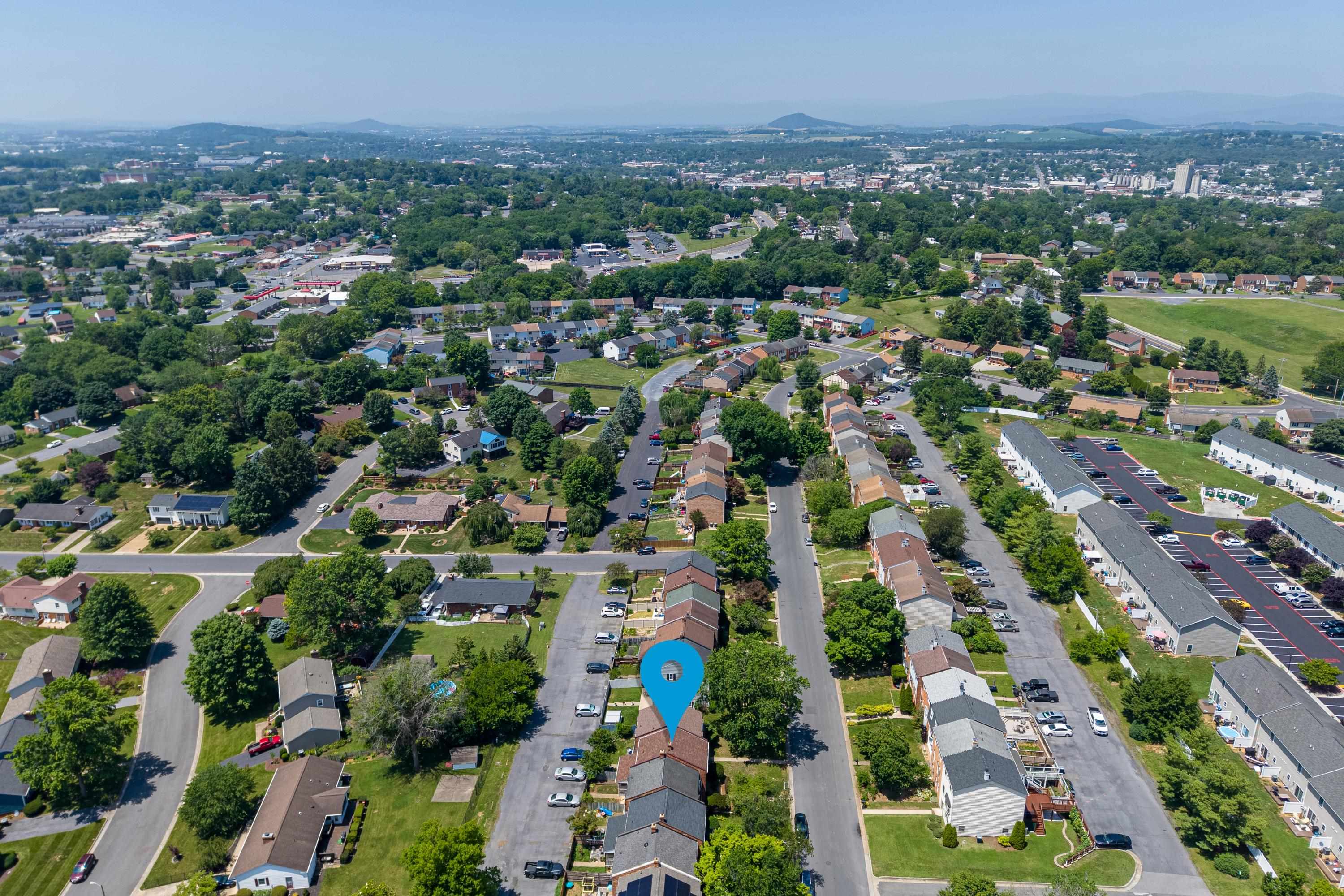 1055 MEADOWLARK DR, HARRISONBURG, Virginia 22802, 2 Bedrooms Bedrooms, ,1 BathroomBathrooms,Residential,1055 MEADOWLARK DR,679123 MLS # 679123 1055 MEADOWLARK DR, HARRISONBURG, Virginia 22802, 2 Bedrooms Bedrooms, ,1 BathroomBathrooms,Residential,1055 MEADOWLARK DR,679123 MLS # 679123