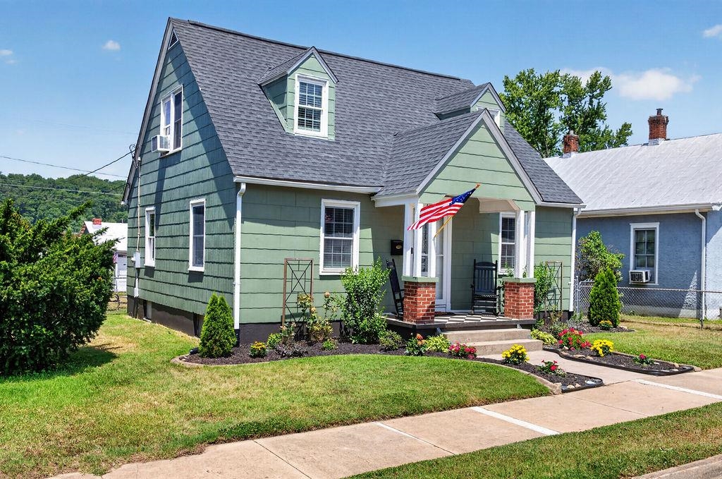 1965 CHESTNUT AVE, BUENA VISTA, Virginia 24416, 3 Bedrooms Bedrooms, ,2 BathroomsBathrooms,Residential,1965 CHESTNUT AVE,679124 MLS # 679124 1965 CHESTNUT AVE, BUENA VISTA, Virginia 24416, 3 Bedrooms Bedrooms, ,2 BathroomsBathrooms,Residential,1965 CHESTNUT AVE,679124 MLS # 679124