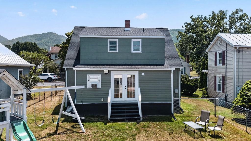 1965 CHESTNUT AVE, BUENA VISTA, Virginia 24416, 3 Bedrooms Bedrooms, ,2 BathroomsBathrooms,Residential,1965 CHESTNUT AVE,679124 MLS # 679124 1965 CHESTNUT AVE, BUENA VISTA, Virginia 24416, 3 Bedrooms Bedrooms, ,2 BathroomsBathrooms,Residential,1965 CHESTNUT AVE,679124 MLS # 679124
