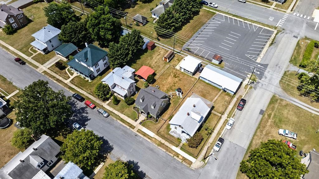 1965 CHESTNUT AVE, BUENA VISTA, Virginia 24416, 3 Bedrooms Bedrooms, ,2 BathroomsBathrooms,Residential,1965 CHESTNUT AVE,679124 MLS # 679124 1965 CHESTNUT AVE, BUENA VISTA, Virginia 24416, 3 Bedrooms Bedrooms, ,2 BathroomsBathrooms,Residential,1965 CHESTNUT AVE,679124 MLS # 679124