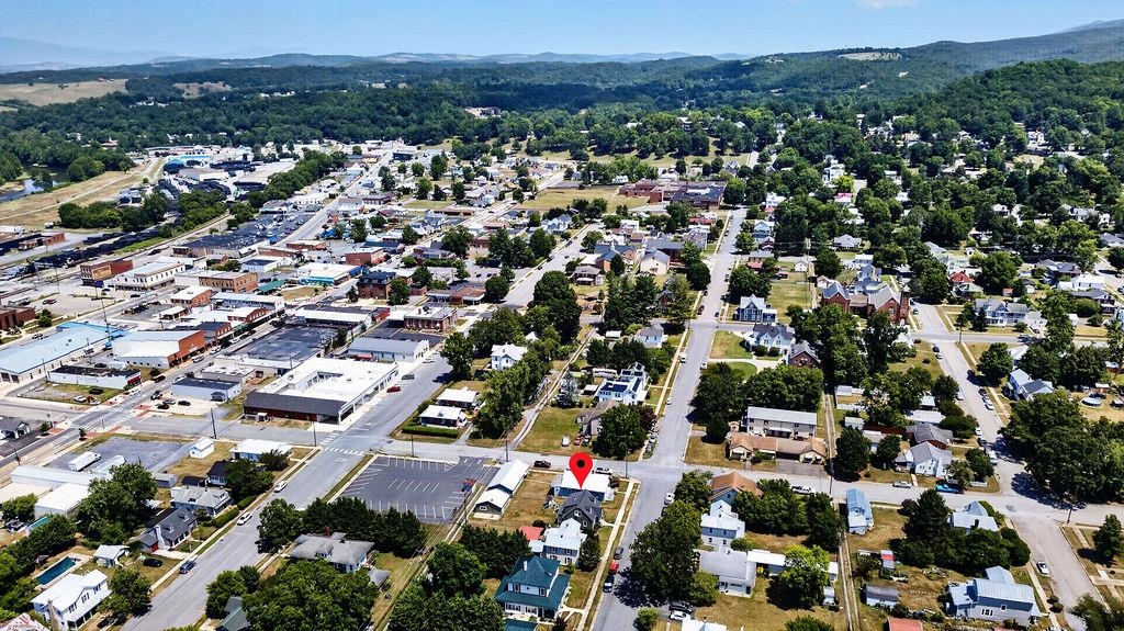 1965 CHESTNUT AVE, BUENA VISTA, Virginia 24416, 3 Bedrooms Bedrooms, ,2 BathroomsBathrooms,Residential,1965 CHESTNUT AVE,679124 MLS # 679124 1965 CHESTNUT AVE, BUENA VISTA, Virginia 24416, 3 Bedrooms Bedrooms, ,2 BathroomsBathrooms,Residential,1965 CHESTNUT AVE,679124 MLS # 679124