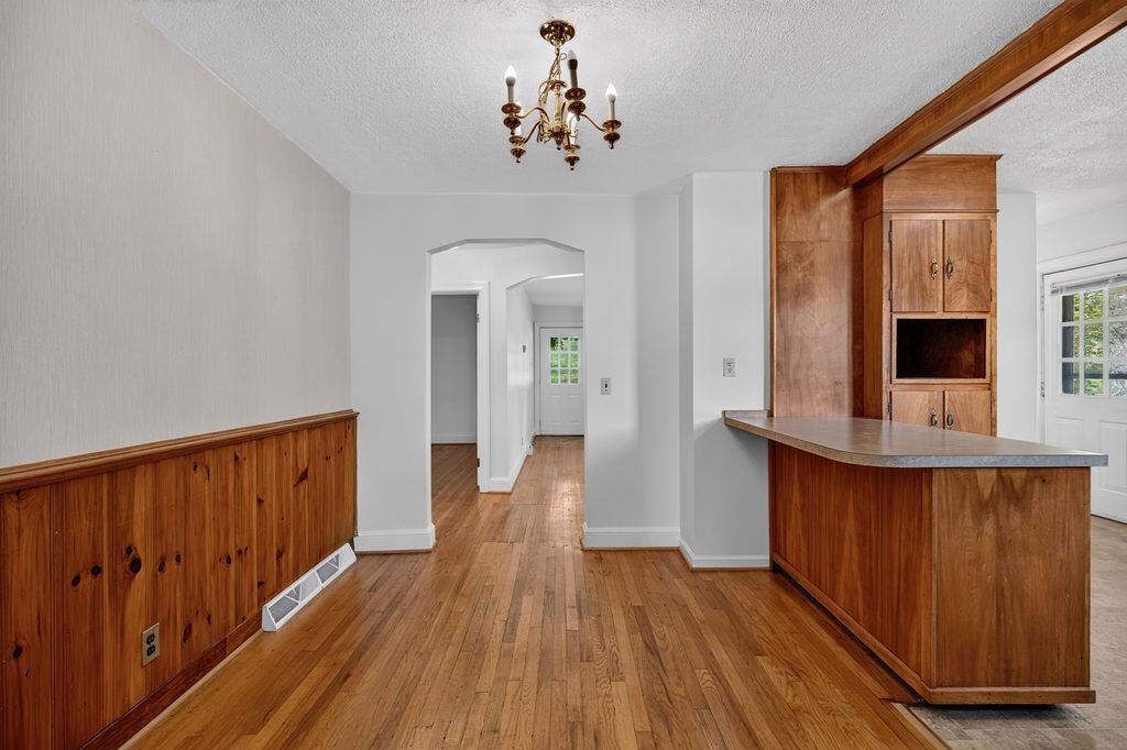 303 GRUBERT AVE, STAUNTON, Virginia 24401, 3 Bedrooms Bedrooms, ,1 BathroomBathrooms,Residential,303 GRUBERT AVE,679129 MLS # 679129 303 GRUBERT AVE, STAUNTON, Virginia 24401, 3 Bedrooms Bedrooms, ,1 BathroomBathrooms,Residential,303 GRUBERT AVE,679129 MLS # 679129