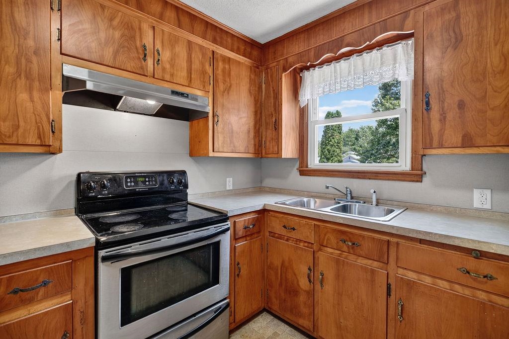 303 GRUBERT AVE, STAUNTON, Virginia 24401, 3 Bedrooms Bedrooms, ,1 BathroomBathrooms,Residential,303 GRUBERT AVE,679129 MLS # 679129 303 GRUBERT AVE, STAUNTON, Virginia 24401, 3 Bedrooms Bedrooms, ,1 BathroomBathrooms,Residential,303 GRUBERT AVE,679129 MLS # 679129