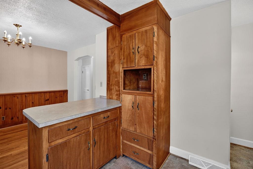 303 GRUBERT AVE, STAUNTON, Virginia 24401, 3 Bedrooms Bedrooms, ,1 BathroomBathrooms,Residential,303 GRUBERT AVE,679129 MLS # 679129 303 GRUBERT AVE, STAUNTON, Virginia 24401, 3 Bedrooms Bedrooms, ,1 BathroomBathrooms,Residential,303 GRUBERT AVE,679129 MLS # 679129