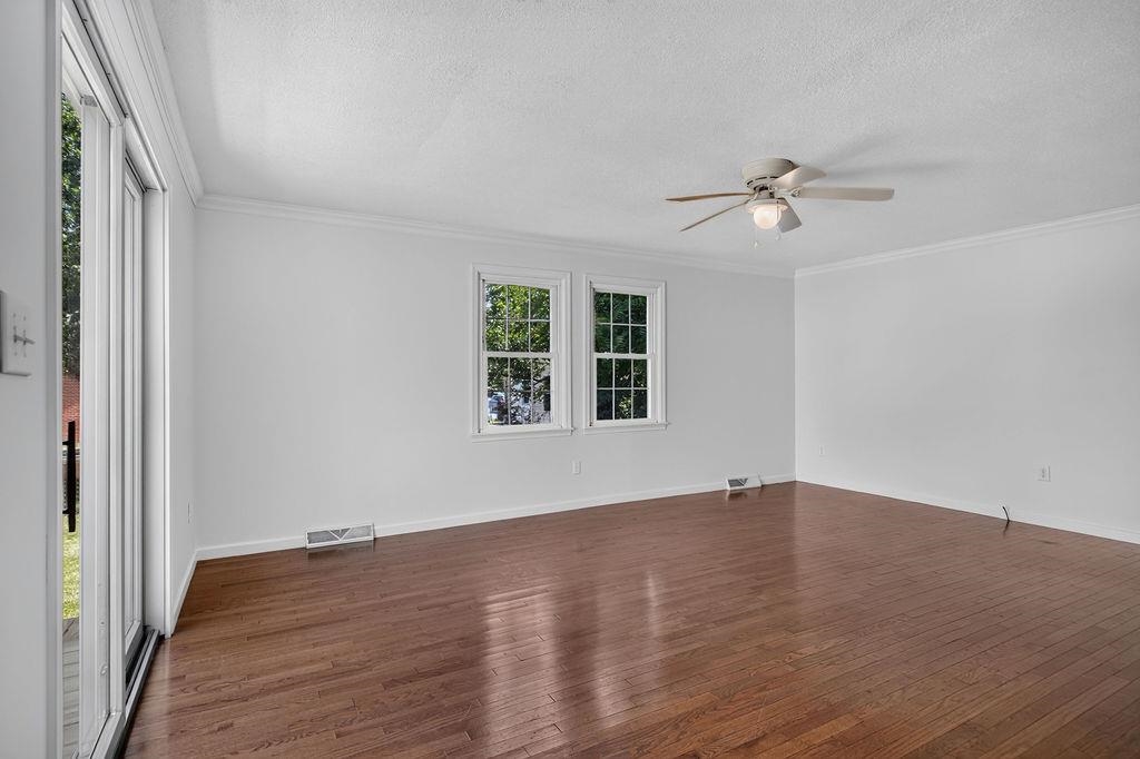 303 GRUBERT AVE, STAUNTON, Virginia 24401, 3 Bedrooms Bedrooms, ,1 BathroomBathrooms,Residential,303 GRUBERT AVE,679129 MLS # 679129 303 GRUBERT AVE, STAUNTON, Virginia 24401, 3 Bedrooms Bedrooms, ,1 BathroomBathrooms,Residential,303 GRUBERT AVE,679129 MLS # 679129