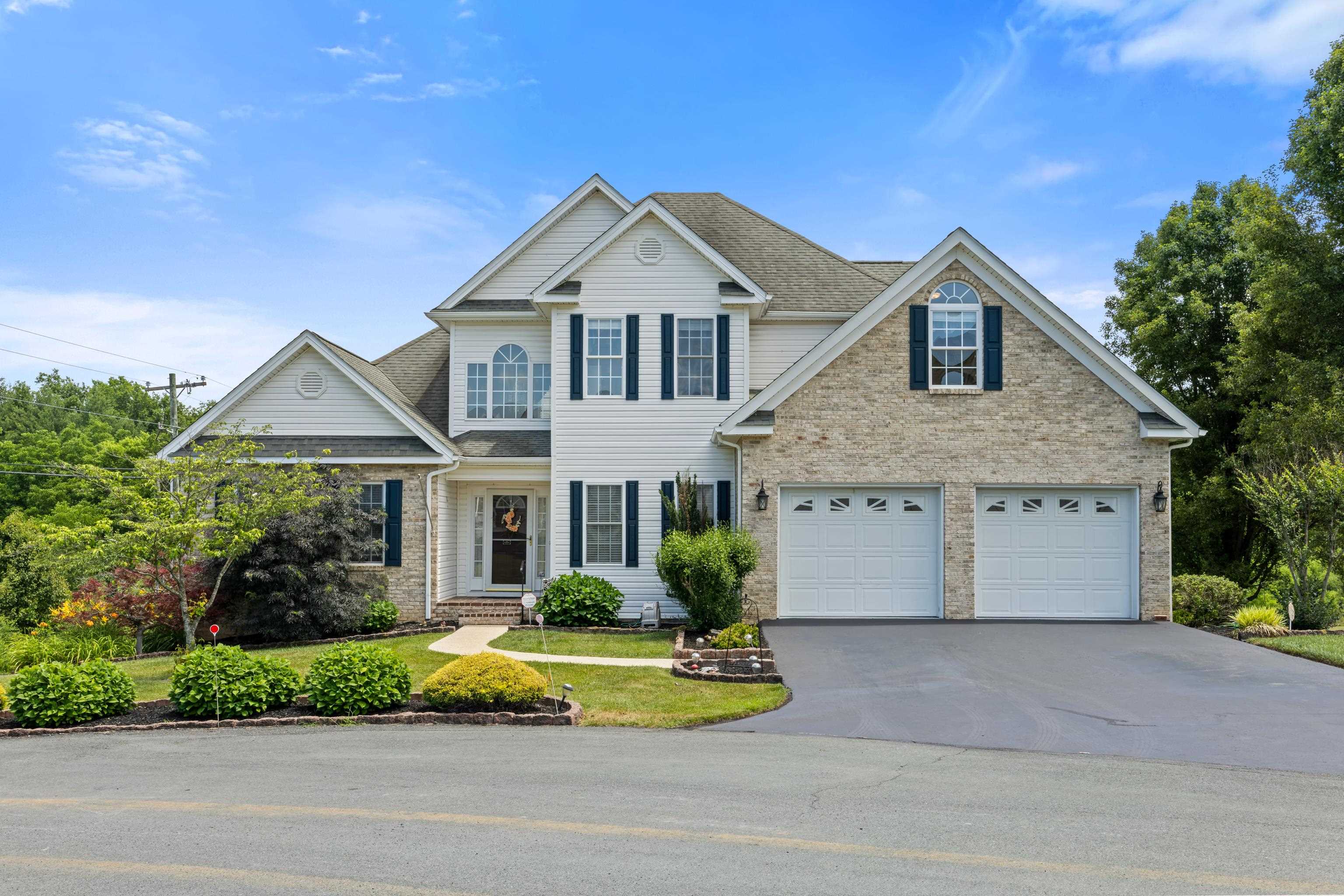287 KENSINGTON DR, FISHERSVILLE, Virginia 22939, 4 Bedrooms Bedrooms, ,3 BathroomsBathrooms,Residential,SPELLANE,287 KENSINGTON DR,679130 MLS # 679130 287 KENSINGTON DR, FISHERSVILLE, Virginia 22939, 4 Bedrooms Bedrooms, ,3 BathroomsBathrooms,Residential,SPELLANE,287 KENSINGTON DR,679130 MLS # 679130