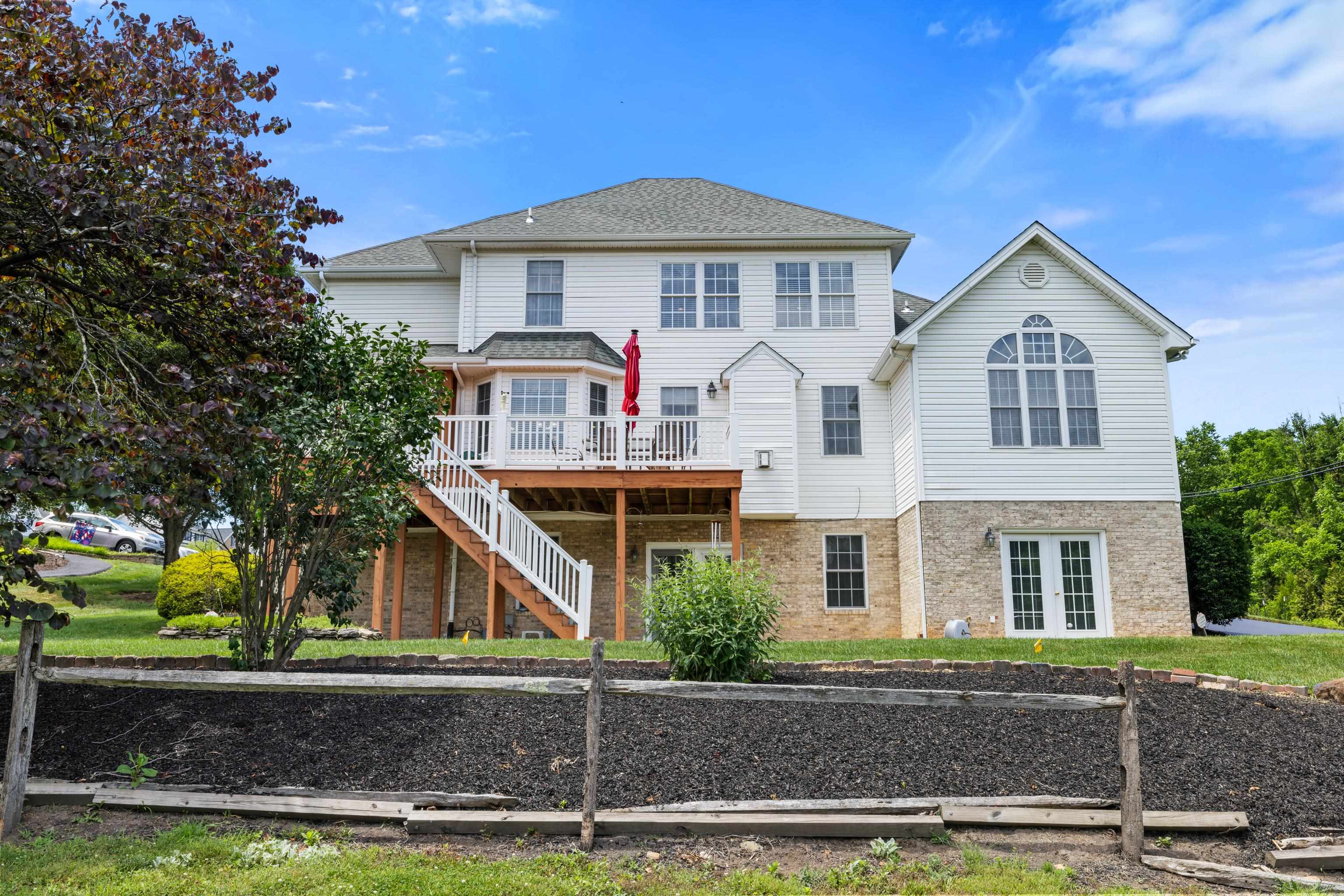 287 KENSINGTON DR, FISHERSVILLE, Virginia 22939, 4 Bedrooms Bedrooms, ,3 BathroomsBathrooms,Residential,SPELLANE,287 KENSINGTON DR,679130 MLS # 679130 287 KENSINGTON DR, FISHERSVILLE, Virginia 22939, 4 Bedrooms Bedrooms, ,3 BathroomsBathrooms,Residential,SPELLANE,287 KENSINGTON DR,679130 MLS # 679130