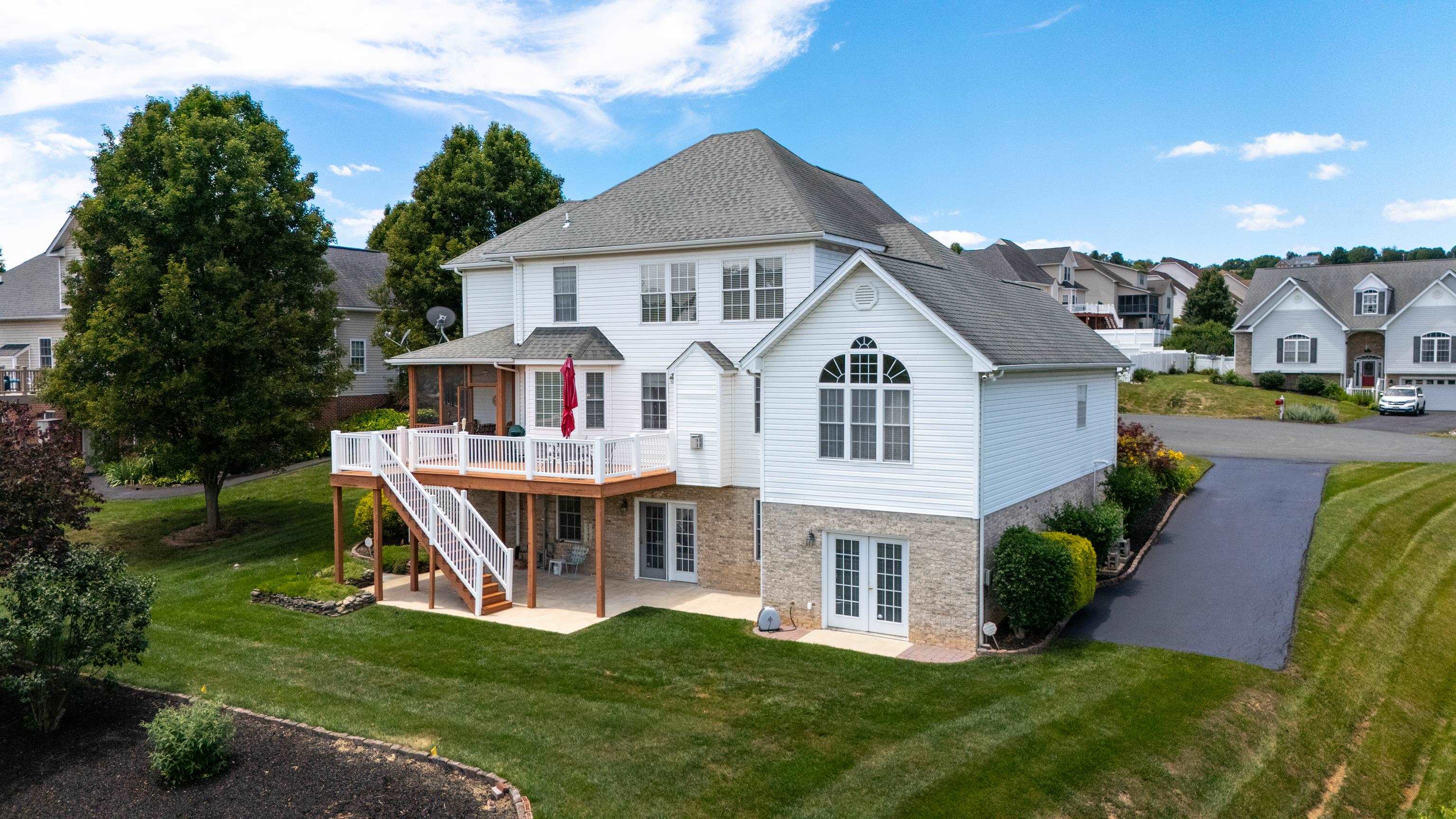 287 KENSINGTON DR, FISHERSVILLE, Virginia 22939, 4 Bedrooms Bedrooms, ,3 BathroomsBathrooms,Residential,SPELLANE,287 KENSINGTON DR,679130 MLS # 679130 287 KENSINGTON DR, FISHERSVILLE, Virginia 22939, 4 Bedrooms Bedrooms, ,3 BathroomsBathrooms,Residential,SPELLANE,287 KENSINGTON DR,679130 MLS # 679130