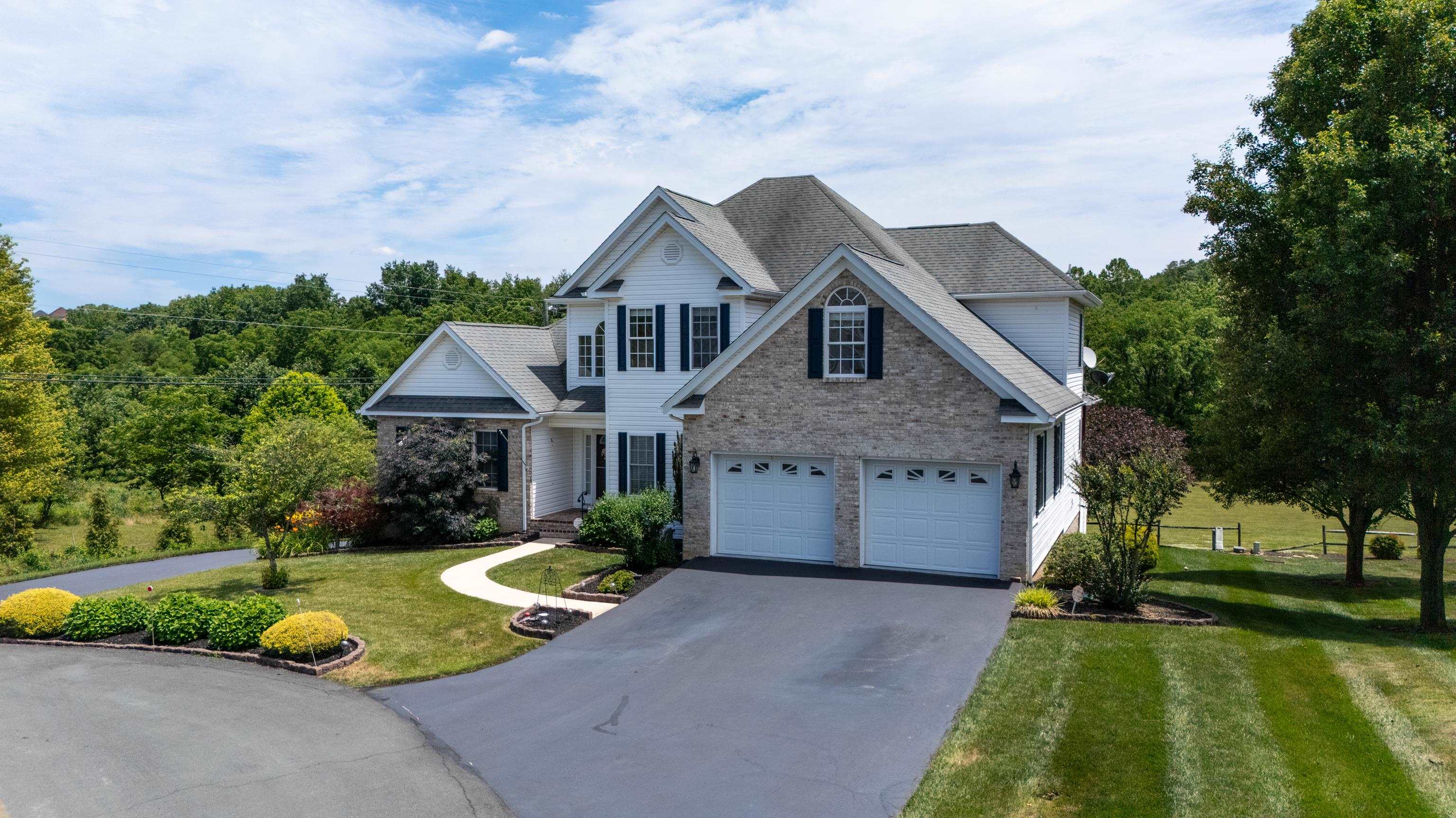 287 KENSINGTON DR, FISHERSVILLE, Virginia 22939, 4 Bedrooms Bedrooms, ,3 BathroomsBathrooms,Residential,SPELLANE,287 KENSINGTON DR,679130 MLS # 679130 287 KENSINGTON DR, FISHERSVILLE, Virginia 22939, 4 Bedrooms Bedrooms, ,3 BathroomsBathrooms,Residential,SPELLANE,287 KENSINGTON DR,679130 MLS # 679130