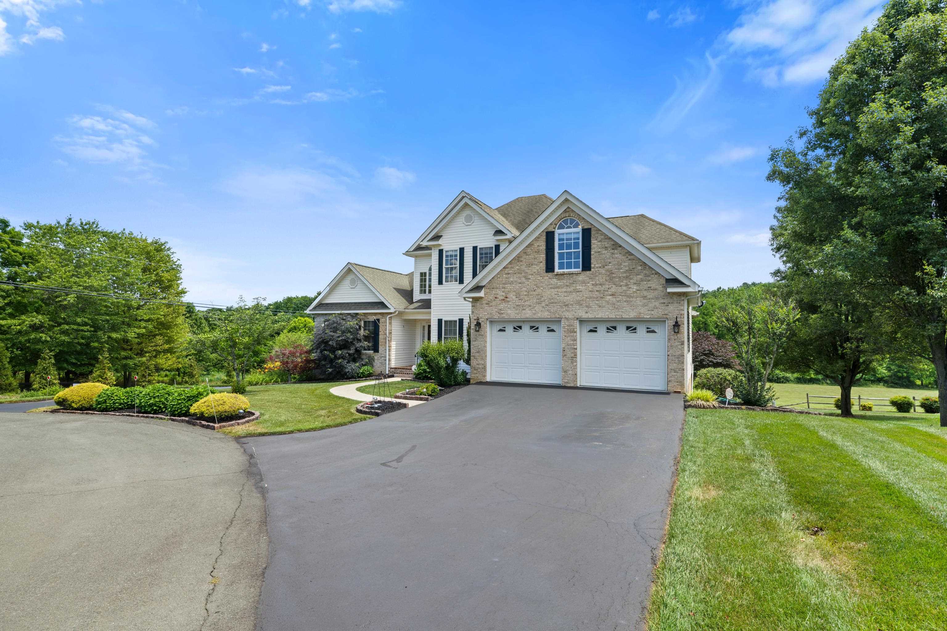 287 KENSINGTON DR, FISHERSVILLE, Virginia 22939, 4 Bedrooms Bedrooms, ,3 BathroomsBathrooms,Residential,SPELLANE,287 KENSINGTON DR,679130 MLS # 679130 287 KENSINGTON DR, FISHERSVILLE, Virginia 22939, 4 Bedrooms Bedrooms, ,3 BathroomsBathrooms,Residential,SPELLANE,287 KENSINGTON DR,679130 MLS # 679130