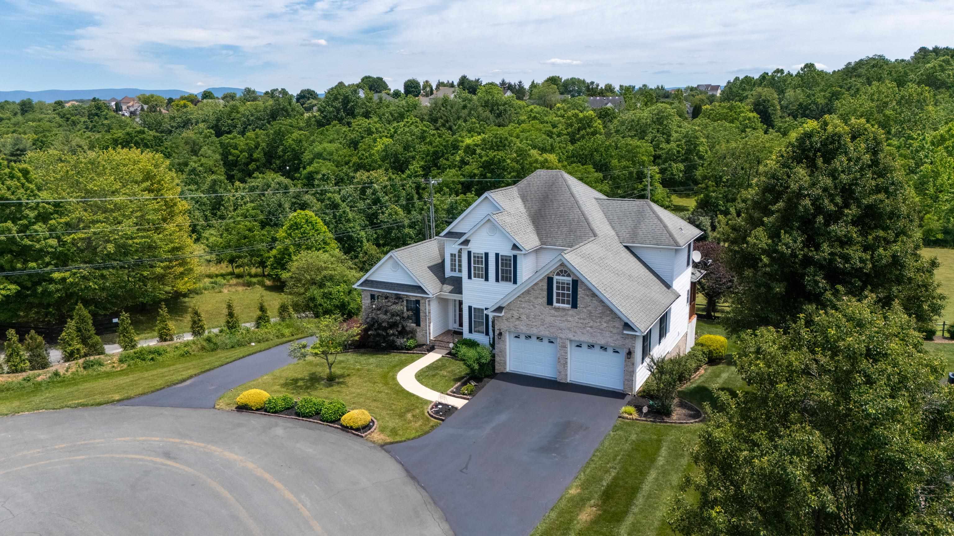 287 KENSINGTON DR, FISHERSVILLE, Virginia 22939, 4 Bedrooms Bedrooms, ,3 BathroomsBathrooms,Residential,SPELLANE,287 KENSINGTON DR,679130 MLS # 679130 287 KENSINGTON DR, FISHERSVILLE, Virginia 22939, 4 Bedrooms Bedrooms, ,3 BathroomsBathrooms,Residential,SPELLANE,287 KENSINGTON DR,679130 MLS # 679130