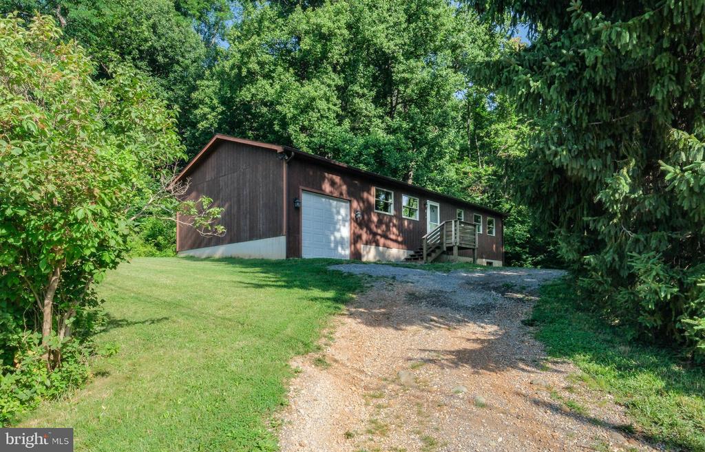 16 HEADWATERS RD, CHESTER GAP, Virginia 22623, 2 Bedrooms Bedrooms, ,2 BathroomsBathrooms,Residential,16 HEADWATERS RD,VARP2002746 MLS # VARP2002746