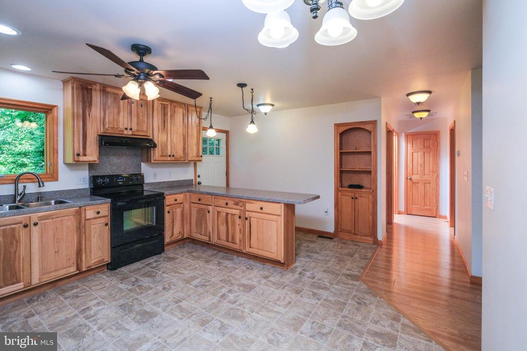 16 HEADWATERS RD, CHESTER GAP, Virginia 22623, 2 Bedrooms Bedrooms, ,2 BathroomsBathrooms,Residential,16 HEADWATERS RD,VARP2002746 MLS # VARP2002746