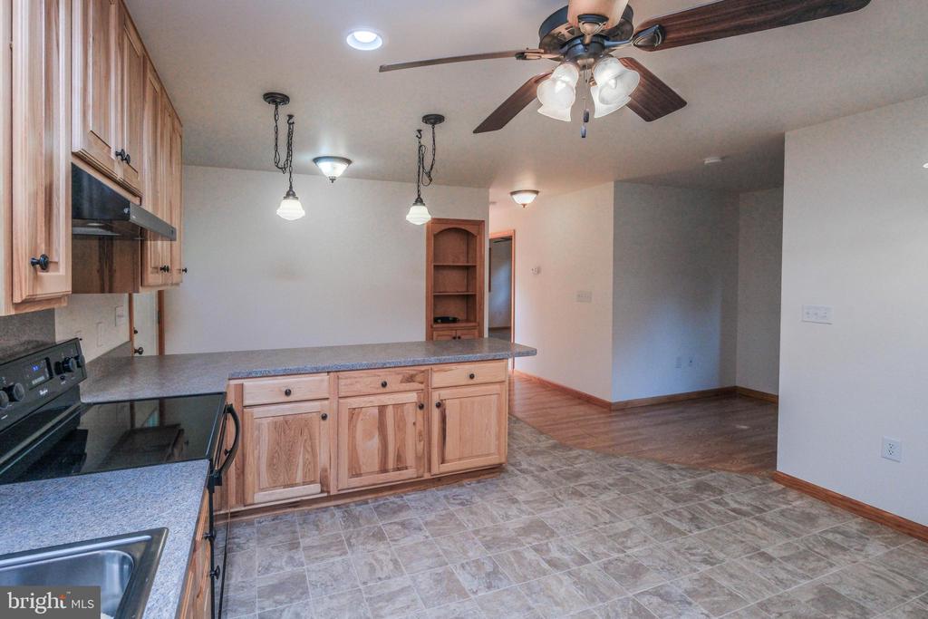 16 HEADWATERS RD, CHESTER GAP, Virginia 22623, 2 Bedrooms Bedrooms, ,2 BathroomsBathrooms,Residential,16 HEADWATERS RD,VARP2002746 MLS # VARP2002746