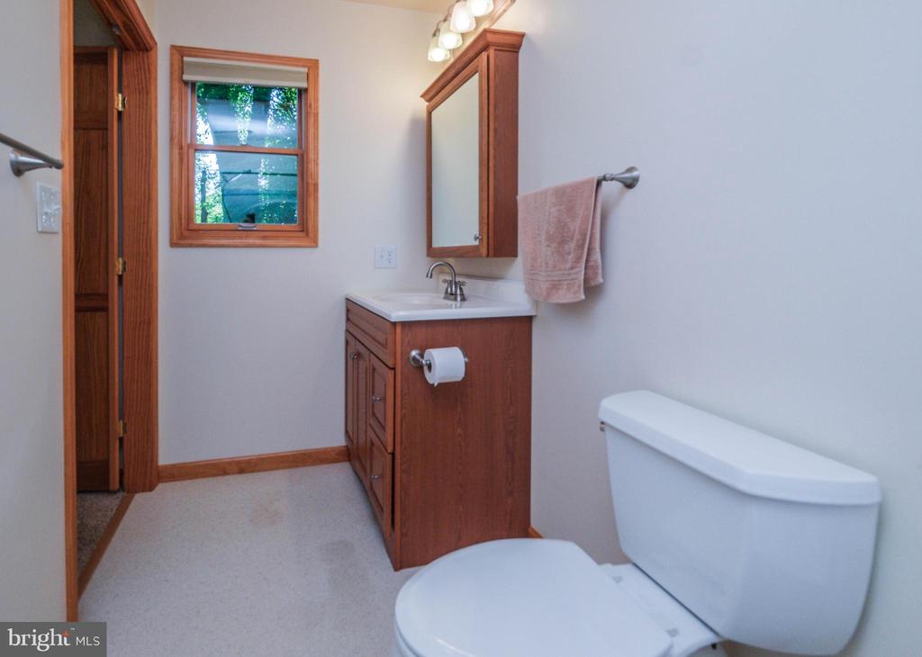 16 HEADWATERS RD, CHESTER GAP, Virginia 22623, 2 Bedrooms Bedrooms, ,2 BathroomsBathrooms,Residential,16 HEADWATERS RD,VARP2002746 MLS # VARP2002746