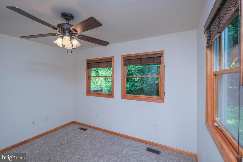 16 HEADWATERS RD, CHESTER GAP, Virginia 22623, 2 Bedrooms Bedrooms, ,2 BathroomsBathrooms,Residential,16 HEADWATERS RD,VARP2002746 MLS # VARP2002746