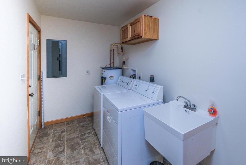 16 HEADWATERS RD, CHESTER GAP, Virginia 22623, 2 Bedrooms Bedrooms, ,2 BathroomsBathrooms,Residential,16 HEADWATERS RD,VARP2002746 MLS # VARP2002746