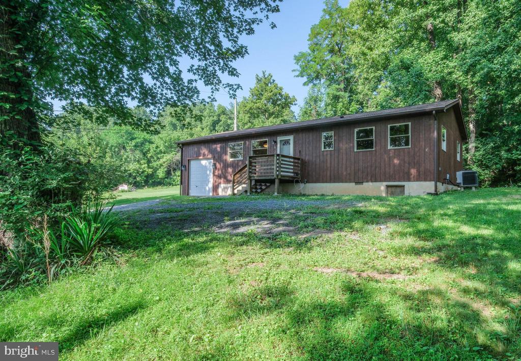 16 HEADWATERS RD, CHESTER GAP, Virginia 22623, 2 Bedrooms Bedrooms, ,2 BathroomsBathrooms,Residential,16 HEADWATERS RD,VARP2002746 MLS # VARP2002746