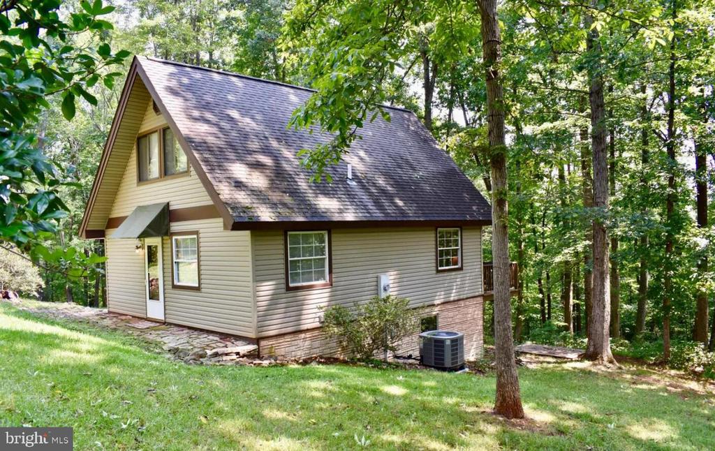 221 S HONEYSUCKLE LN, MADISON, Virginia 22727, 2 Bedrooms Bedrooms, ,Residential,221 S HONEYSUCKLE LN,VAMA2002852 MLS # VAMA2002852
