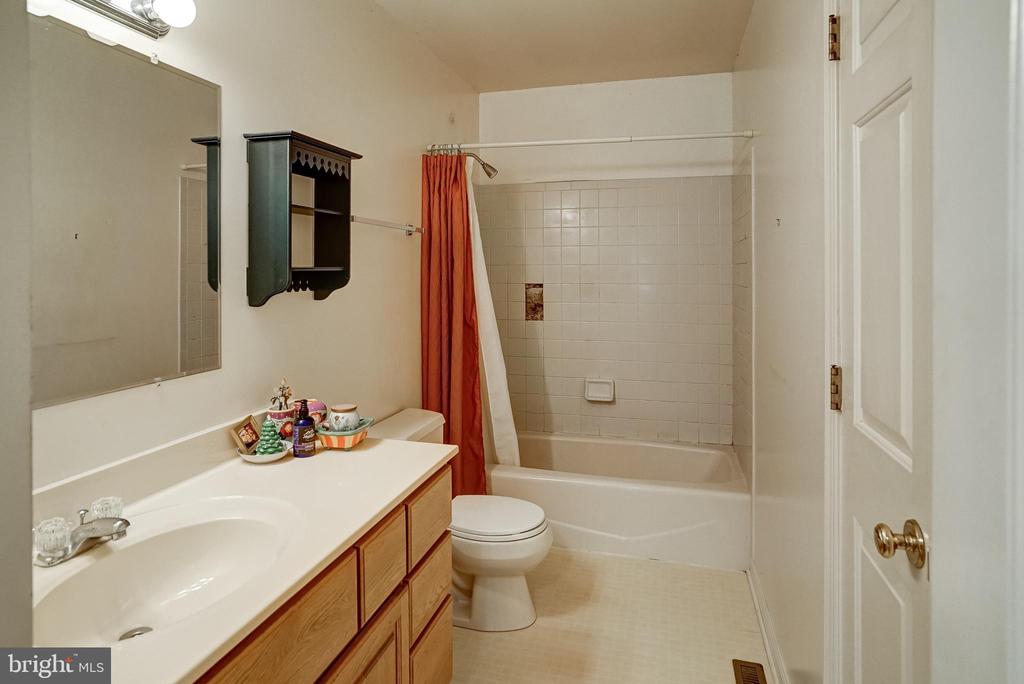 7213 DEERHILL RD, ORANGE, Virginia 22960, 3 Bedrooms Bedrooms, ,2 BathroomsBathrooms,Residential,7213 DEERHILL RD,VASP2043448 MLS # VASP2043448 7213 DEERHILL RD, ORANGE, Virginia 22960, 3 Bedrooms Bedrooms, ,2 BathroomsBathrooms,Residential,7213 DEERHILL RD,VASP2043448 MLS # VASP2043448