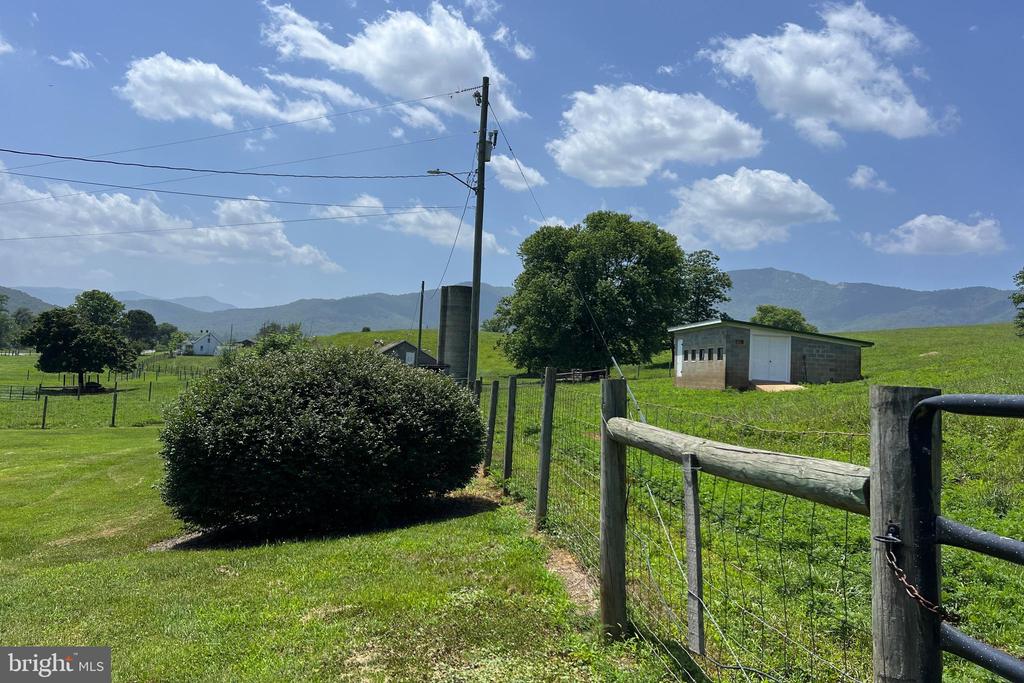 6117 S F T VALLEY RD, ETLAN, Virginia 22719, 3 Bedrooms Bedrooms, ,2 BathroomsBathrooms,Residential,6117 S F T VALLEY RD,VAMA2002850 MLS # VAMA2002850