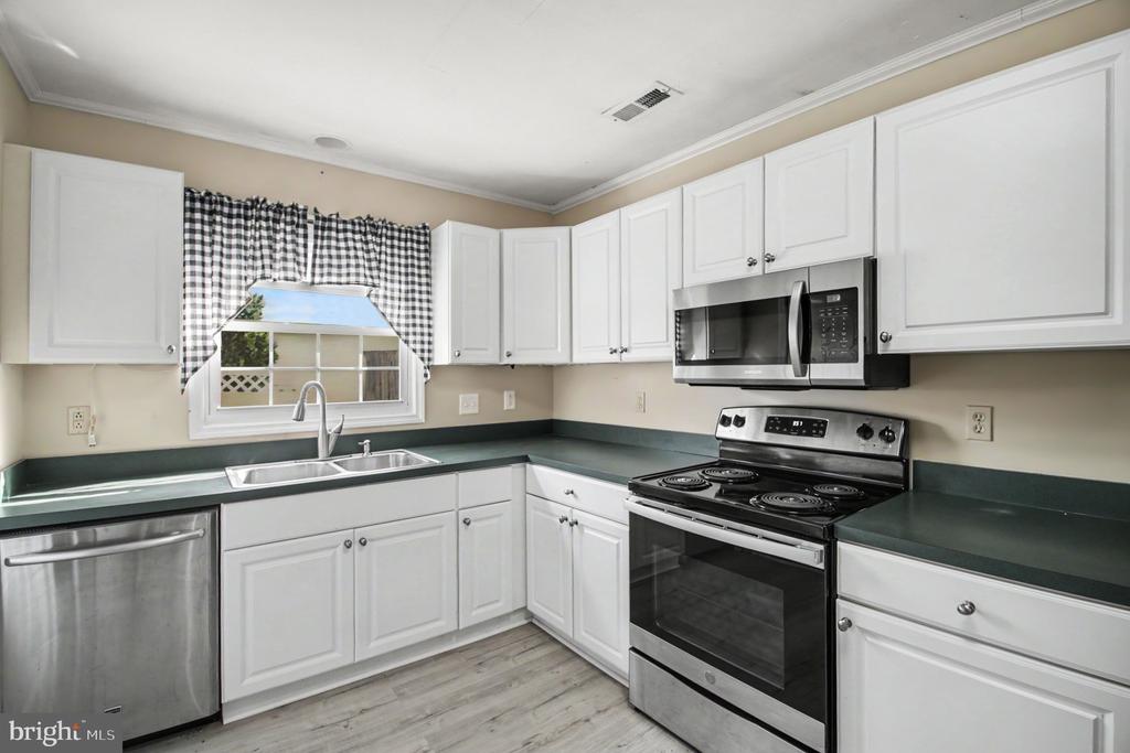 4117 MIDWAY ST, FREDERICKSBURG, Virginia 22408, 3 Bedrooms Bedrooms, ,2 BathroomsBathrooms,Residential,4117 MIDWAY ST,VASP2043470 MLS # VASP2043470 4117 MIDWAY ST, FREDERICKSBURG, Virginia 22408, 3 Bedrooms Bedrooms, ,2 BathroomsBathrooms,Residential,4117 MIDWAY ST,VASP2043470 MLS # VASP2043470