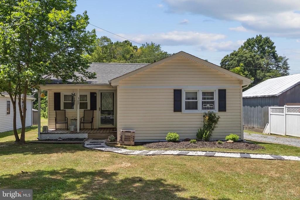 507 S MAIN ST, GORDONSVILLE, Virginia 22942, 2 Bedrooms Bedrooms, ,1 BathroomBathrooms,Residential,507 S MAIN ST,VAOR2014528 MLS # VAOR2014528 507 S MAIN ST, GORDONSVILLE, Virginia 22942, 2 Bedrooms Bedrooms, ,1 BathroomBathrooms,Residential,507 S MAIN ST,VAOR2014528 MLS # VAOR2014528