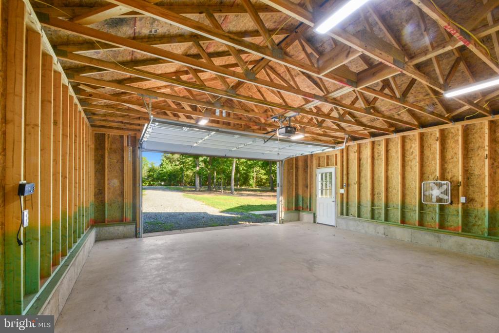 7401 STUBBS BRIDGE RD, SPOTSYLVANIA, Virginia 22551, 3 Bedrooms Bedrooms, ,3 BathroomsBathrooms,Residential,7401 STUBBS BRIDGE RD,VASP2043424 MLS # VASP2043424
