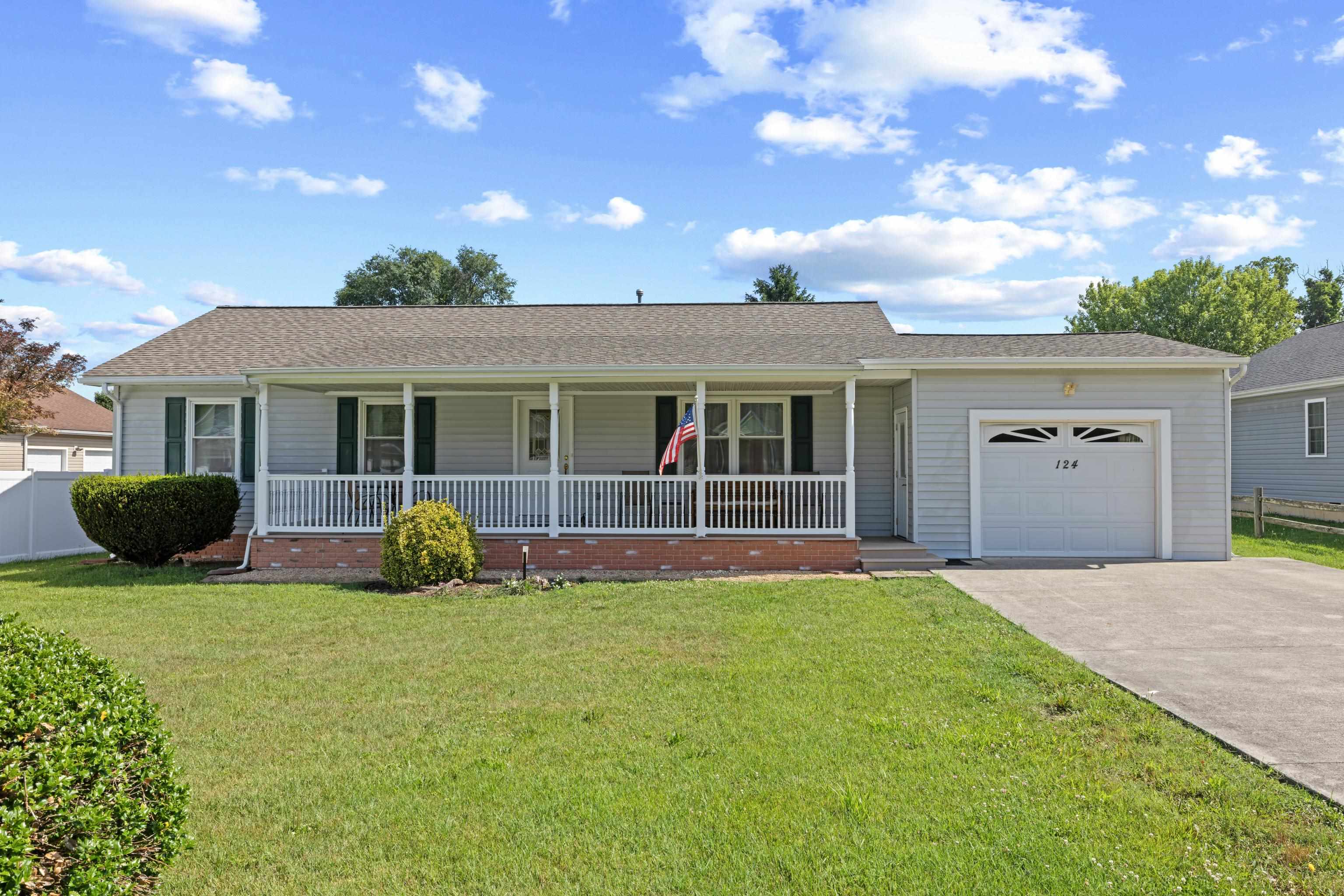 124 HODGE ST, STUARTS DRAFT, Virginia 24477, 3 Bedrooms Bedrooms, ,2 BathroomsBathrooms,Residential,124 HODGE ST,679140 MLS # 679140 124 HODGE ST, STUARTS DRAFT, Virginia 24477, 3 Bedrooms Bedrooms, ,2 BathroomsBathrooms,Residential,124 HODGE ST,679140 MLS # 679140