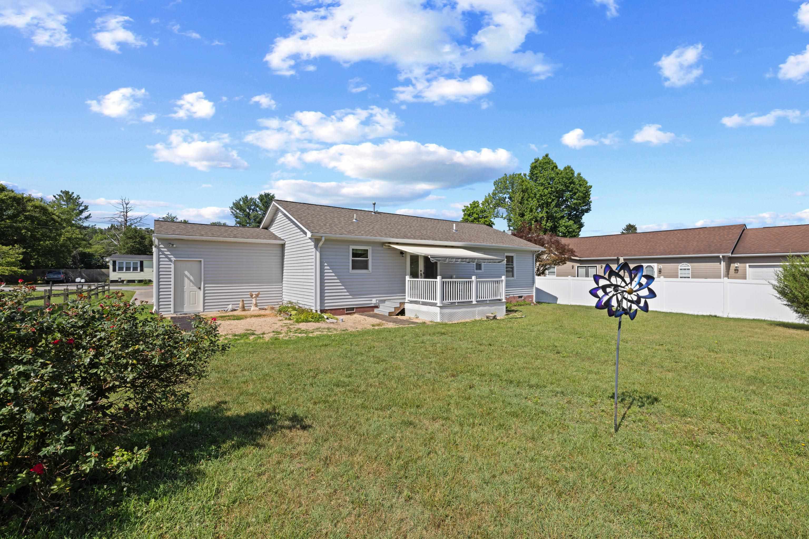 124 HODGE ST, STUARTS DRAFT, Virginia 24477, 3 Bedrooms Bedrooms, ,2 BathroomsBathrooms,Residential,124 HODGE ST,679140 MLS # 679140 124 HODGE ST, STUARTS DRAFT, Virginia 24477, 3 Bedrooms Bedrooms, ,2 BathroomsBathrooms,Residential,124 HODGE ST,679140 MLS # 679140