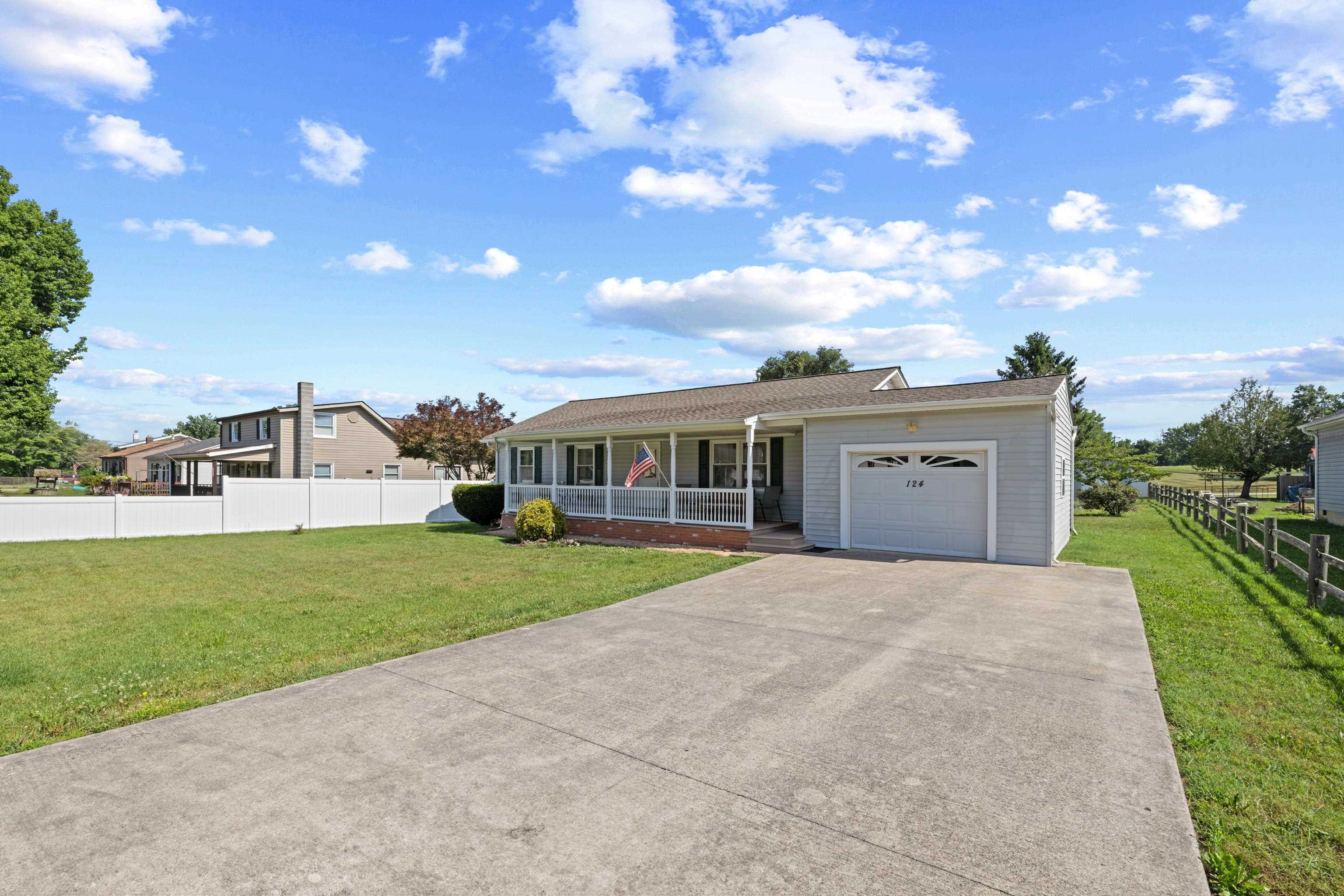 124 HODGE ST, STUARTS DRAFT, Virginia 24477, 3 Bedrooms Bedrooms, ,2 BathroomsBathrooms,Residential,124 HODGE ST,679140 MLS # 679140 124 HODGE ST, STUARTS DRAFT, Virginia 24477, 3 Bedrooms Bedrooms, ,2 BathroomsBathrooms,Residential,124 HODGE ST,679140 MLS # 679140