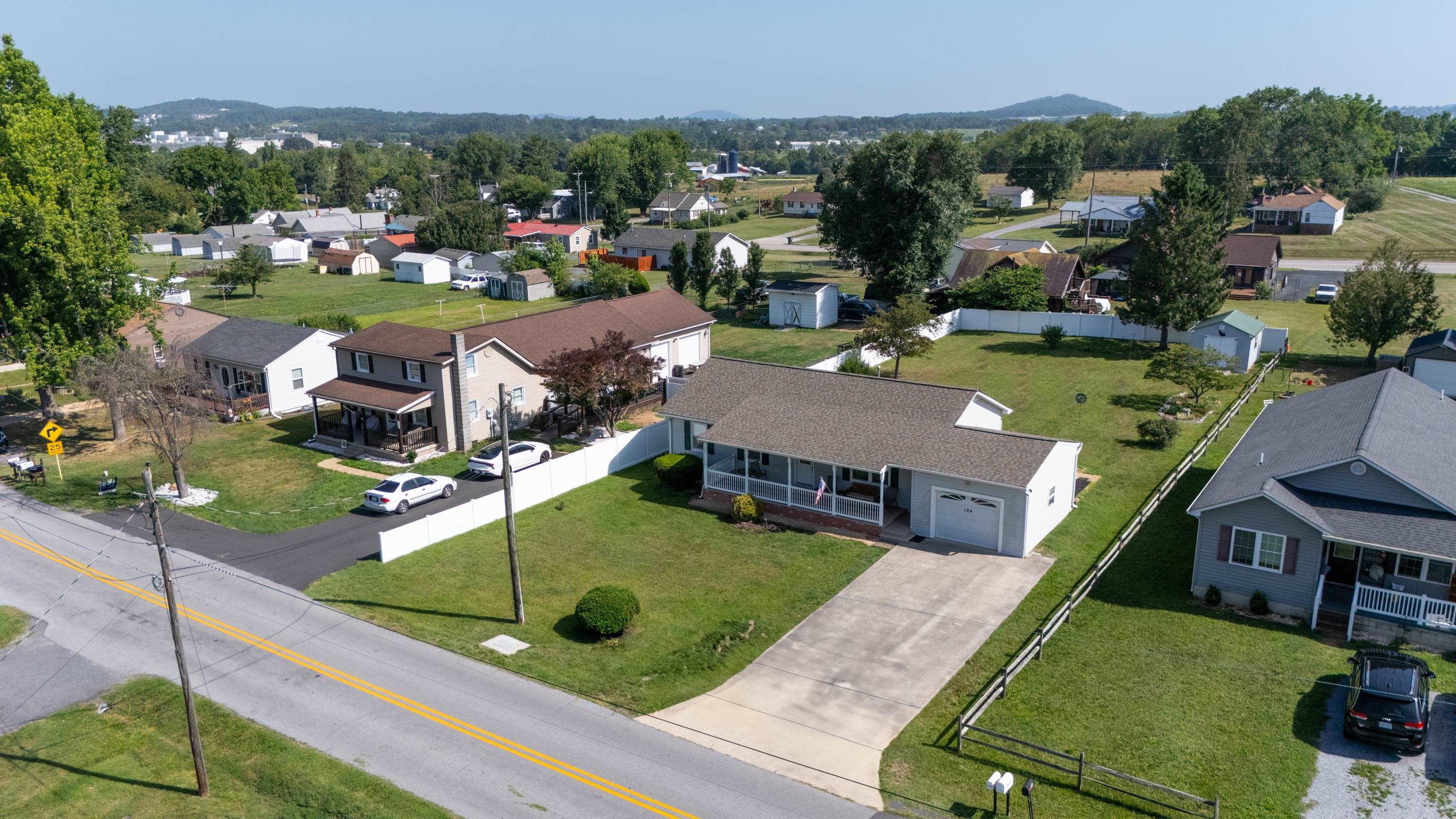 124 HODGE ST, STUARTS DRAFT, Virginia 24477, 3 Bedrooms Bedrooms, ,2 BathroomsBathrooms,Residential,124 HODGE ST,679140 MLS # 679140 124 HODGE ST, STUARTS DRAFT, Virginia 24477, 3 Bedrooms Bedrooms, ,2 BathroomsBathrooms,Residential,124 HODGE ST,679140 MLS # 679140
