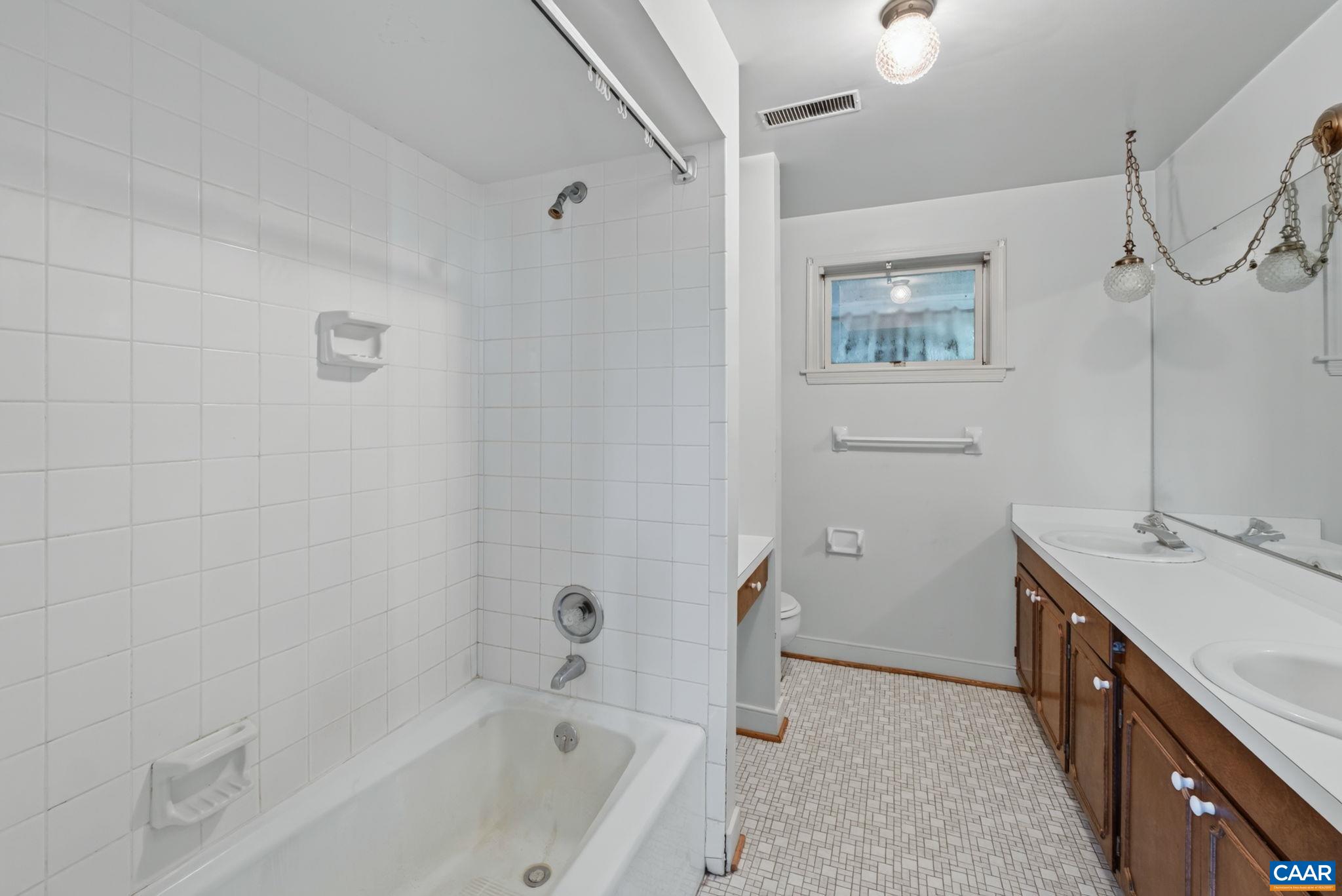 5881 THOMAS JEFFERSON PKWY, PALMYRA, Virginia 22963, 3 Bedrooms Bedrooms, ,3 BathroomsBathrooms,Residential,5881 THOMAS JEFFERSON PKWY,679142 MLS # 679142