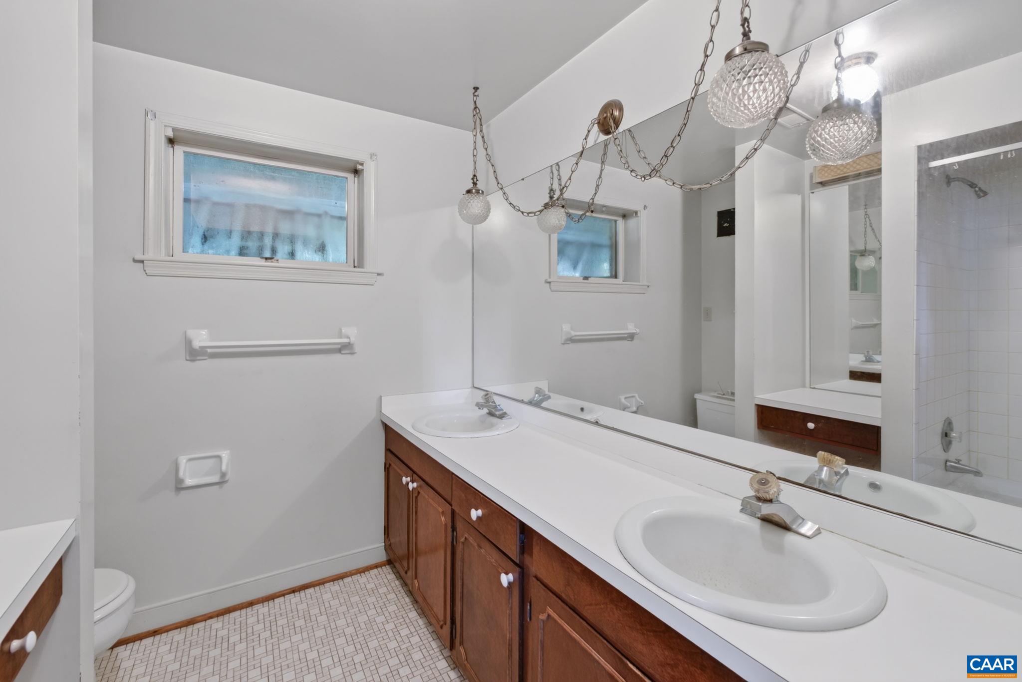 5881 THOMAS JEFFERSON PKWY, PALMYRA, Virginia 22963, 3 Bedrooms Bedrooms, ,3 BathroomsBathrooms,Residential,5881 THOMAS JEFFERSON PKWY,679142 MLS # 679142