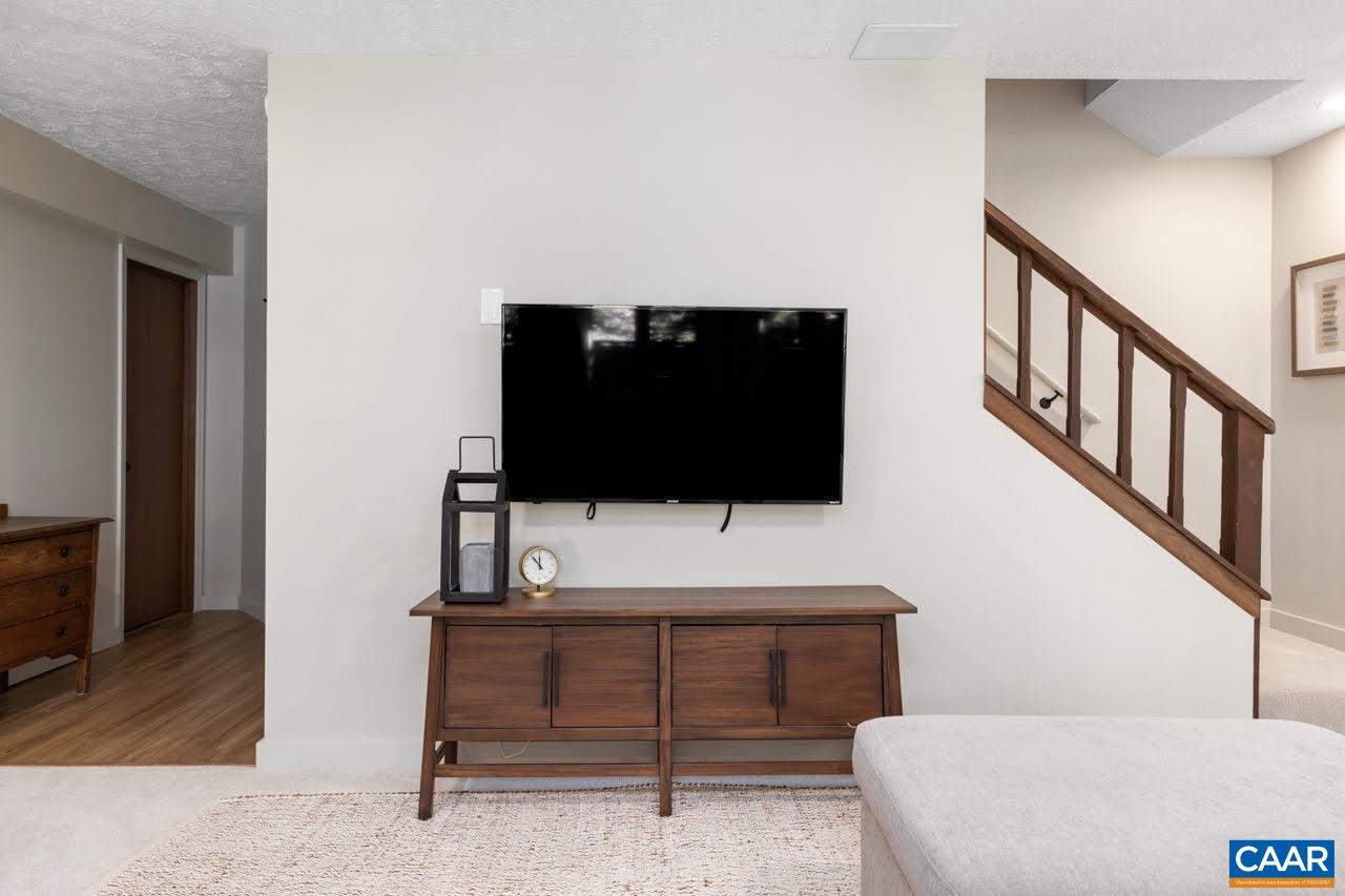 93 VALLEY VIEW LN, WINTERGREEN RESORT, Virginia 22967, 4 Bedrooms Bedrooms, ,3 BathroomsBathrooms,Residential,93 VALLEY VIEW LN,679146 MLS # 679146 93 VALLEY VIEW LN, WINTERGREEN RESORT, Virginia 22967, 4 Bedrooms Bedrooms, ,3 BathroomsBathrooms,Residential,93 VALLEY VIEW LN,679146 MLS # 679146