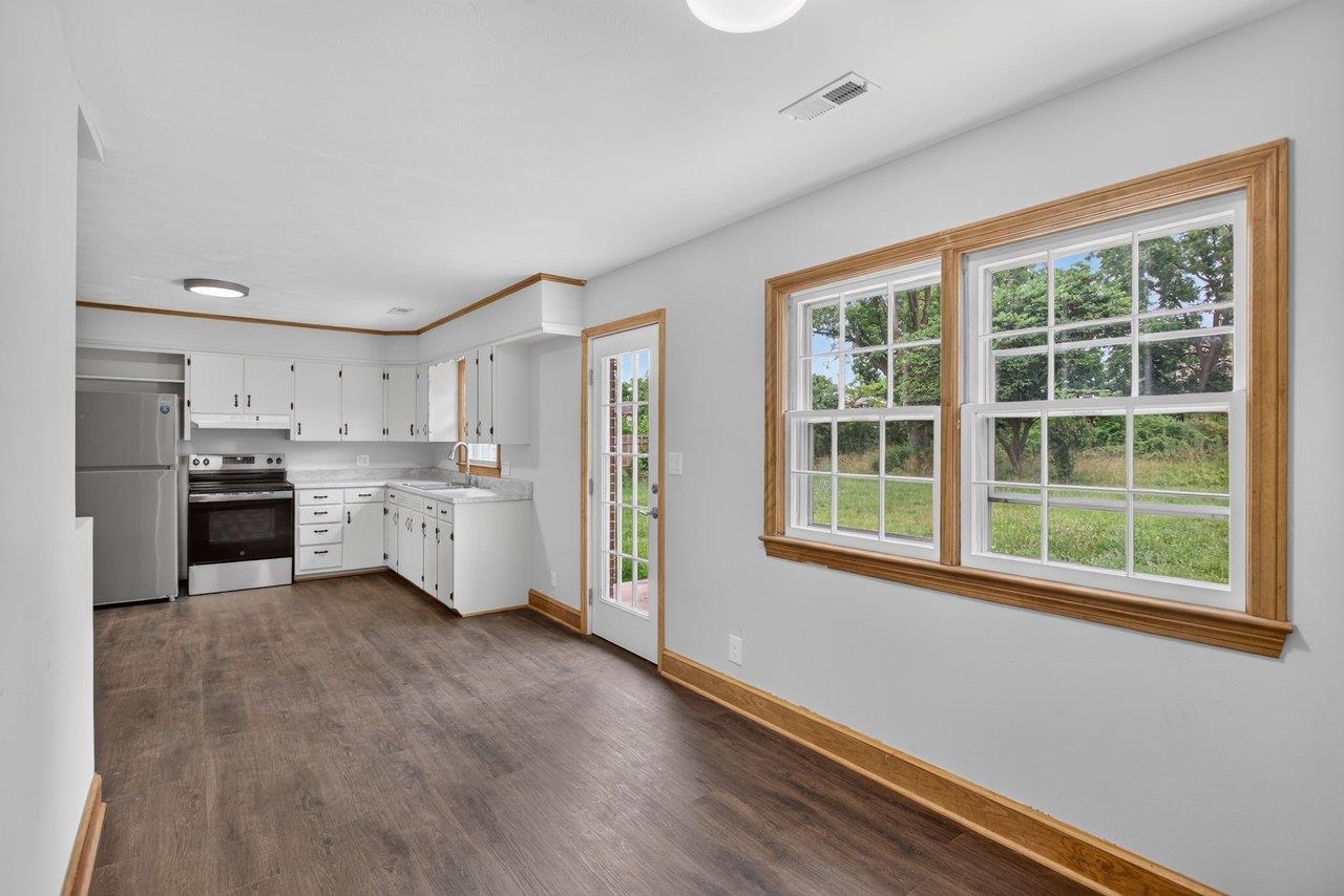 937 WREN WAY, HARRISONBURG, Virginia 22801, 5 Bedrooms Bedrooms, ,2 BathroomsBathrooms,Residential,937 WREN WAY,679151 MLS # 679151 937 WREN WAY, HARRISONBURG, Virginia 22801, 5 Bedrooms Bedrooms, ,2 BathroomsBathrooms,Residential,937 WREN WAY,679151 MLS # 679151