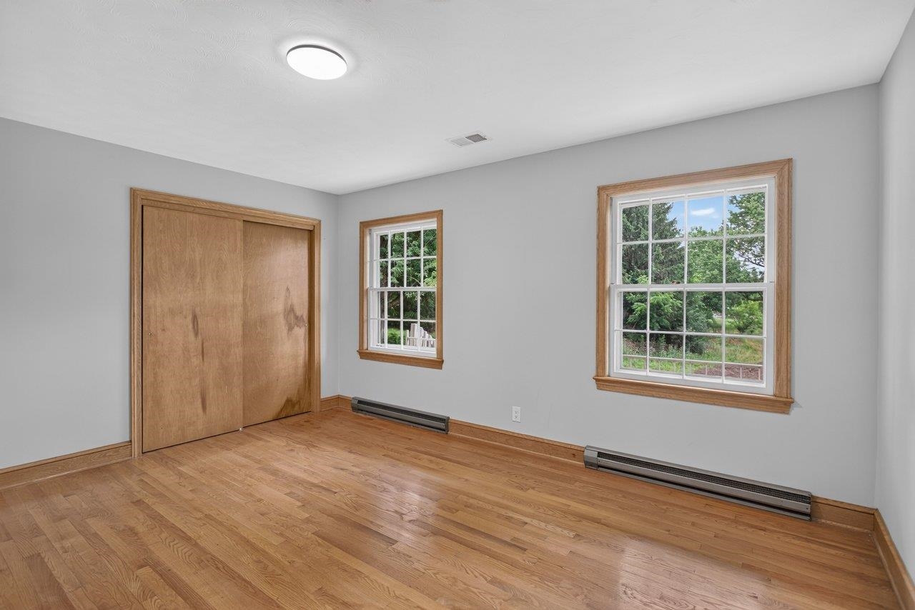 937 WREN WAY, HARRISONBURG, Virginia 22801, 5 Bedrooms Bedrooms, ,2 BathroomsBathrooms,Residential,937 WREN WAY,679151 MLS # 679151 937 WREN WAY, HARRISONBURG, Virginia 22801, 5 Bedrooms Bedrooms, ,2 BathroomsBathrooms,Residential,937 WREN WAY,679151 MLS # 679151
