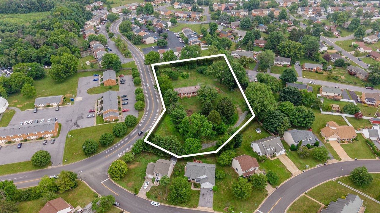 937 WREN WAY, HARRISONBURG, Virginia 22801, 5 Bedrooms Bedrooms, ,2 BathroomsBathrooms,Residential,937 WREN WAY,679151 MLS # 679151 937 WREN WAY, HARRISONBURG, Virginia 22801, 5 Bedrooms Bedrooms, ,2 BathroomsBathrooms,Residential,937 WREN WAY,679151 MLS # 679151