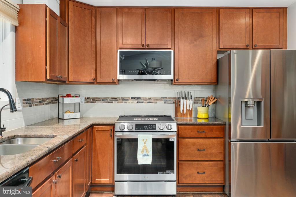 319 BIRCHSIDE CIR E, LOCUST GROVE, Virginia 22508, 3 Bedrooms Bedrooms, ,2 BathroomsBathrooms,Residential,LAKE OF THE WOODS,319 BIRCHSIDE CIR E,VAOR2014572 MLS # VAOR2014572 319 BIRCHSIDE CIR E, LOCUST GROVE, Virginia 22508, 3 Bedrooms Bedrooms, ,2 BathroomsBathrooms,Residential,LAKE OF THE WOODS,319 BIRCHSIDE CIR E,VAOR2014572 MLS # VAOR2014572
