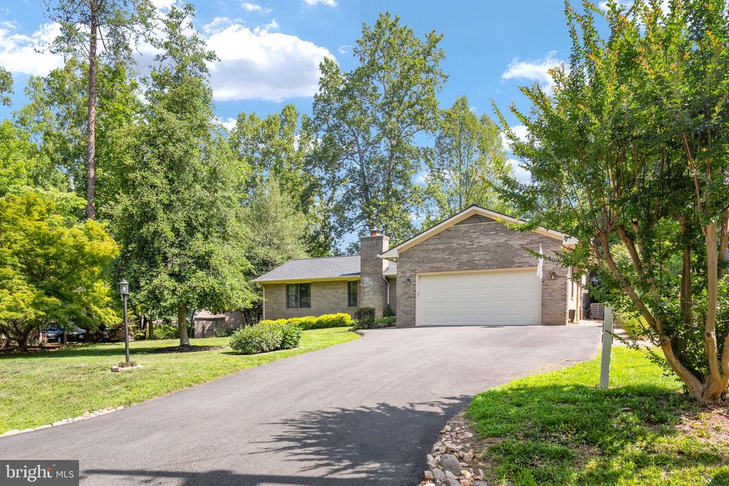 319 BIRCHSIDE CIR E, LOCUST GROVE, Virginia 22508, 3 Bedrooms Bedrooms, ,2 BathroomsBathrooms,Residential,LAKE OF THE WOODS,319 BIRCHSIDE CIR E,VAOR2014572 MLS # VAOR2014572 319 BIRCHSIDE CIR E, LOCUST GROVE, Virginia 22508, 3 Bedrooms Bedrooms, ,2 BathroomsBathrooms,Residential,LAKE OF THE WOODS,319 BIRCHSIDE CIR E,VAOR2014572 MLS # VAOR2014572
