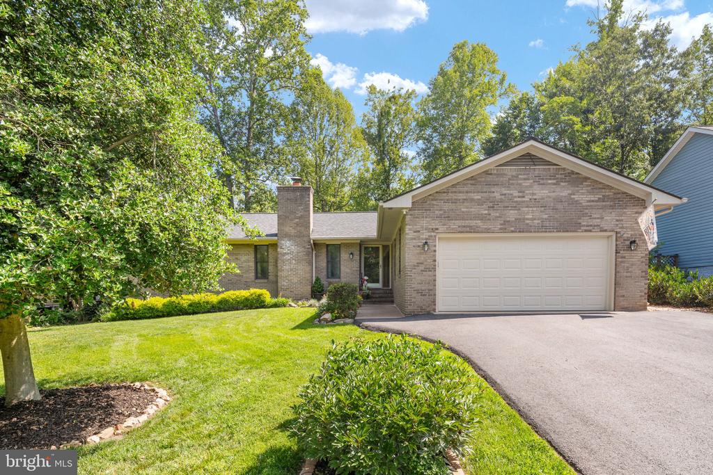319 BIRCHSIDE CIR E, LOCUST GROVE, Virginia 22508, 3 Bedrooms Bedrooms, ,2 BathroomsBathrooms,Residential,LAKE OF THE WOODS,319 BIRCHSIDE CIR E,VAOR2014572 MLS # VAOR2014572 319 BIRCHSIDE CIR E, LOCUST GROVE, Virginia 22508, 3 Bedrooms Bedrooms, ,2 BathroomsBathrooms,Residential,LAKE OF THE WOODS,319 BIRCHSIDE CIR E,VAOR2014572 MLS # VAOR2014572