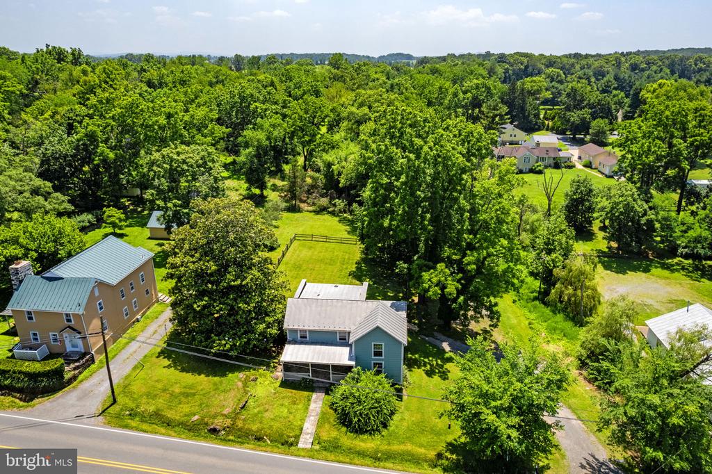 9027 JOHN S MOSBY HWY, UPPERVILLE, Virginia 20185, 3 Bedrooms Bedrooms, ,2 BathroomsBathrooms,Residential,9027 JOHN S MOSBY HWY,VAFQ2022772 MLS # VAFQ2022772