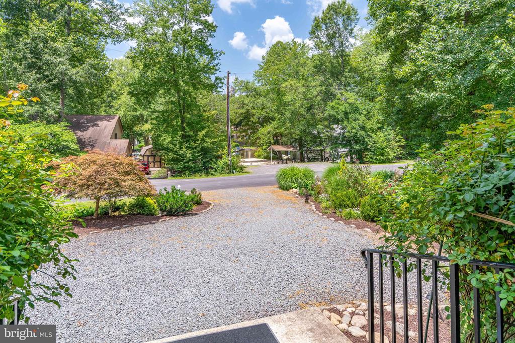 143 EDGEMONT CIR, LOCUST GROVE, Virginia 22508, 6 Bedrooms Bedrooms, ,4 BathroomsBathrooms,Residential,143 EDGEMONT CIR,VAOR2014662 MLS # VAOR2014662 143 EDGEMONT CIR, LOCUST GROVE, Virginia 22508, 6 Bedrooms Bedrooms, ,4 BathroomsBathrooms,Residential,143 EDGEMONT CIR,VAOR2014662 MLS # VAOR2014662