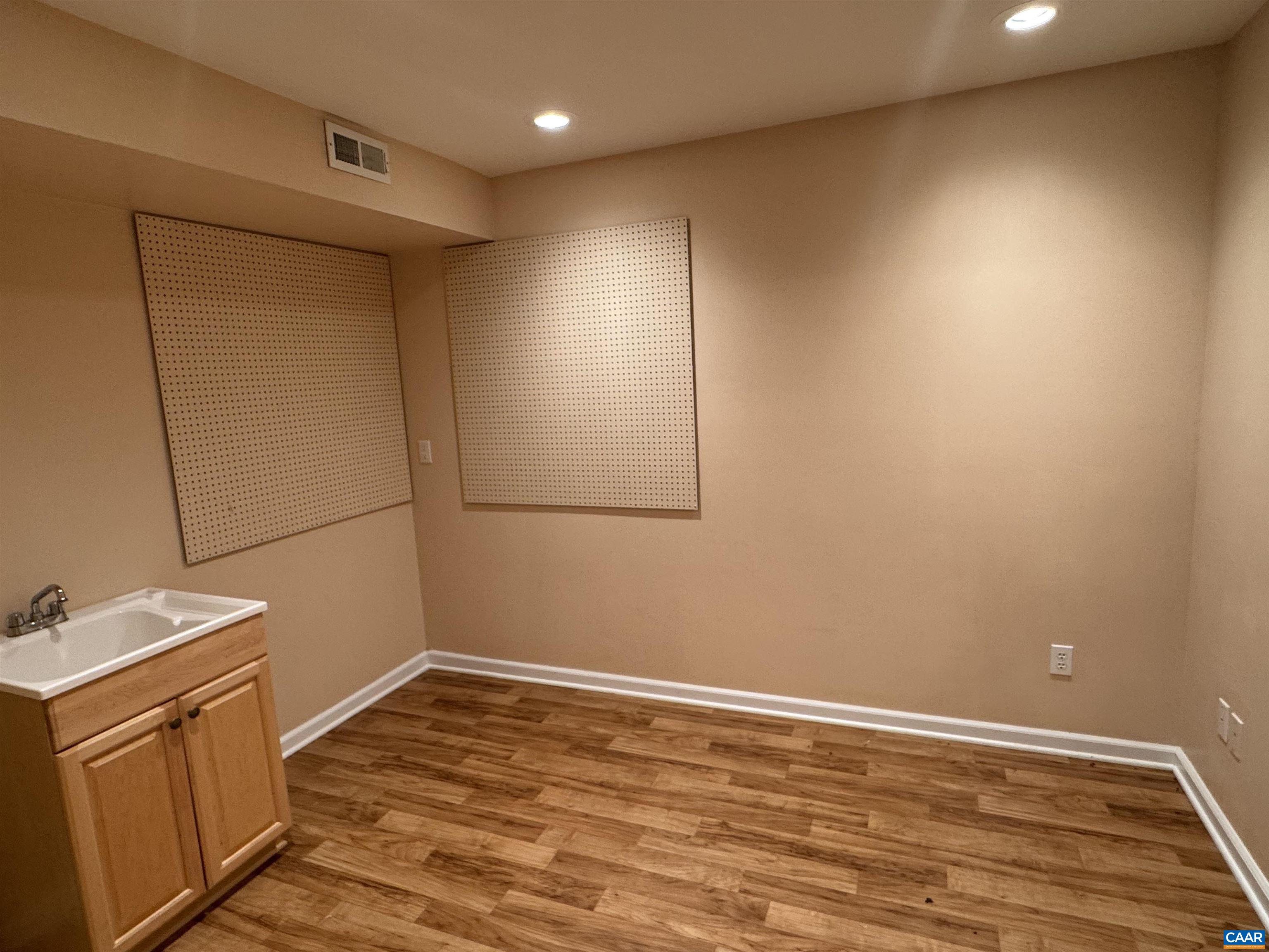 47 BRIDLEWOOD DR, PALMYRA, Virginia 22963, 5 Bedrooms Bedrooms, ,3 BathroomsBathrooms,Residential,47 BRIDLEWOOD DR,679060 MLS # 679060 47 BRIDLEWOOD DR, PALMYRA, Virginia 22963, 5 Bedrooms Bedrooms, ,3 BathroomsBathrooms,Residential,47 BRIDLEWOOD DR,679060 MLS # 679060